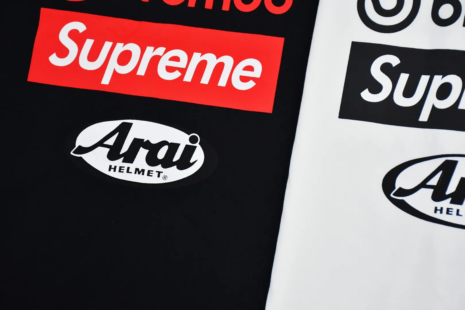 S374💰p150 Top version Supreme 24ss DUCATI SS24 Ducati co-branded short-sleeved T-shirt. Refuse to look at pictures to make products. Refuse to compare with wrong versions. Use cylinder seamless technology (original technology, there are no stitched bones on the side of the clothes. Key points of identification) The fabrics are all custom-woven and dyed, 280g weight, 100% cotton, cylindrical fabric. Cylindrical fabric is a knitted fabric woven with a cylinder loom. The needles are distributed in a cylindrical shape on the fuselage. The gray fabric is a large cylinder, which needs to be opened and shaped before it can be used further. There are no slits on the side of the clothes, so there is no washing label on the side of ordinary short-sleeves. There is only one collar label behind the neck. The printing uses thermosetting ink printing imported from Belgium (different from conventional heat transfer printing), also known as plastic ink, or self-adhesive ink. Its ingredients are: mainly composed of polyvinyl chloride (PVC) and phthalates. PVC and phthalates, solid color The thermosetting ink is composed of a mixture of agents, stabilizers, and thickeners. It is not the digital direct printing marketed on the market. The printing texture of thermosetting ink cannot be achieved by digital direct printing. The collar label has a watermark anti-counterfeiting effect, a real anti-counterfeiting layer, a version with a high probability of passing the inspection, and the original packaging picture has a high probability of passing the test. Size：S-XL