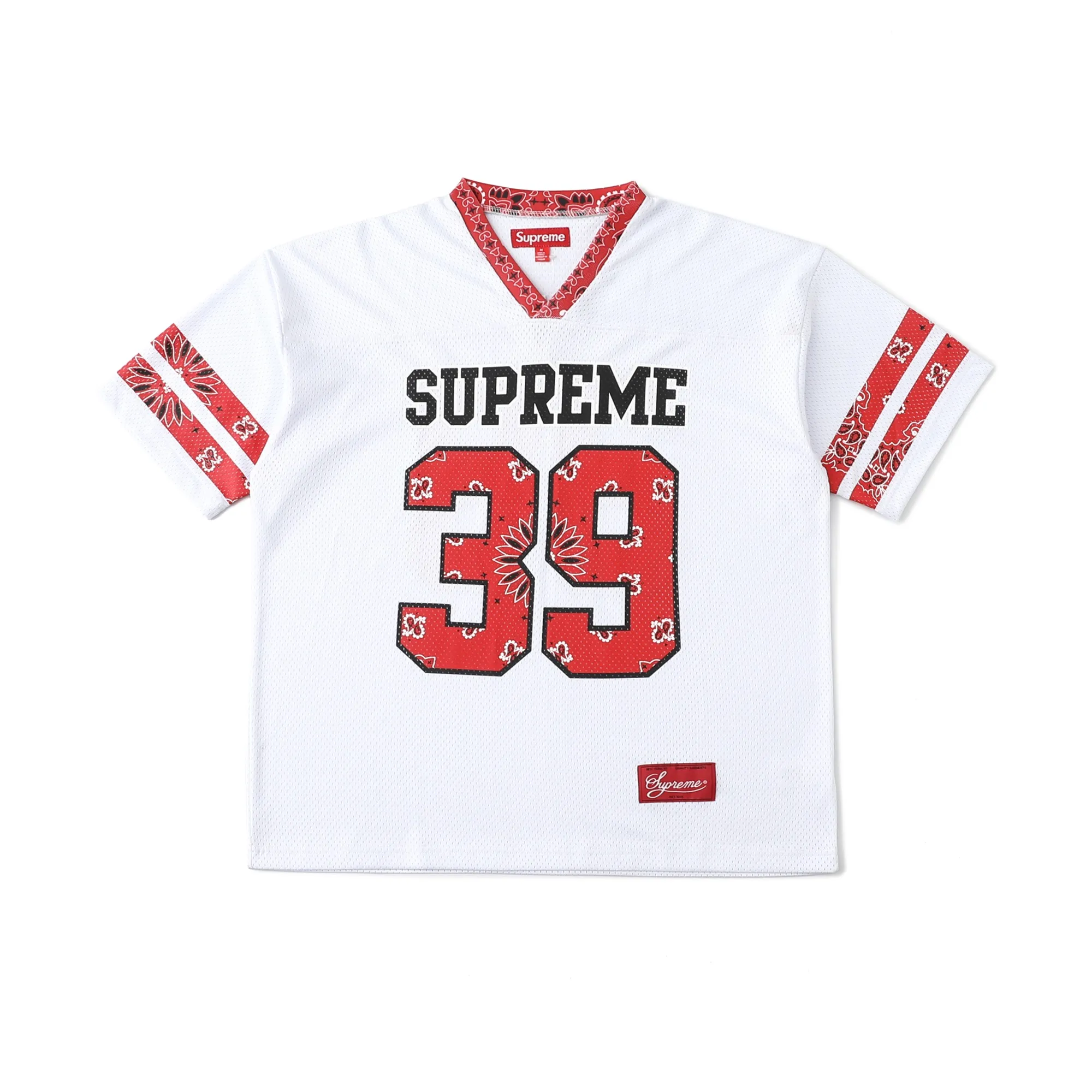 S632💰p220 Supreme SS25 WEEK14 Bandana Football Jersey logo Cashew flower element printed mesh American trendy football jersey, same style for men and women. Customized 250g mesh fabric. Imported glue printing. Multiple debugging. The color is correct. The pigment will not be printed into the mesh. The quality details are consistent with YB. The accessories are fully configured. A must-have for fashionistas. Color: black white (175 145 try on M) Size: S M L XL Bust Length Shoulder Width Sleeve Length S: 120 72 59 23 M: 124 74 60 24 L: 128 76 61 25 XL: 132 78 62 25.5