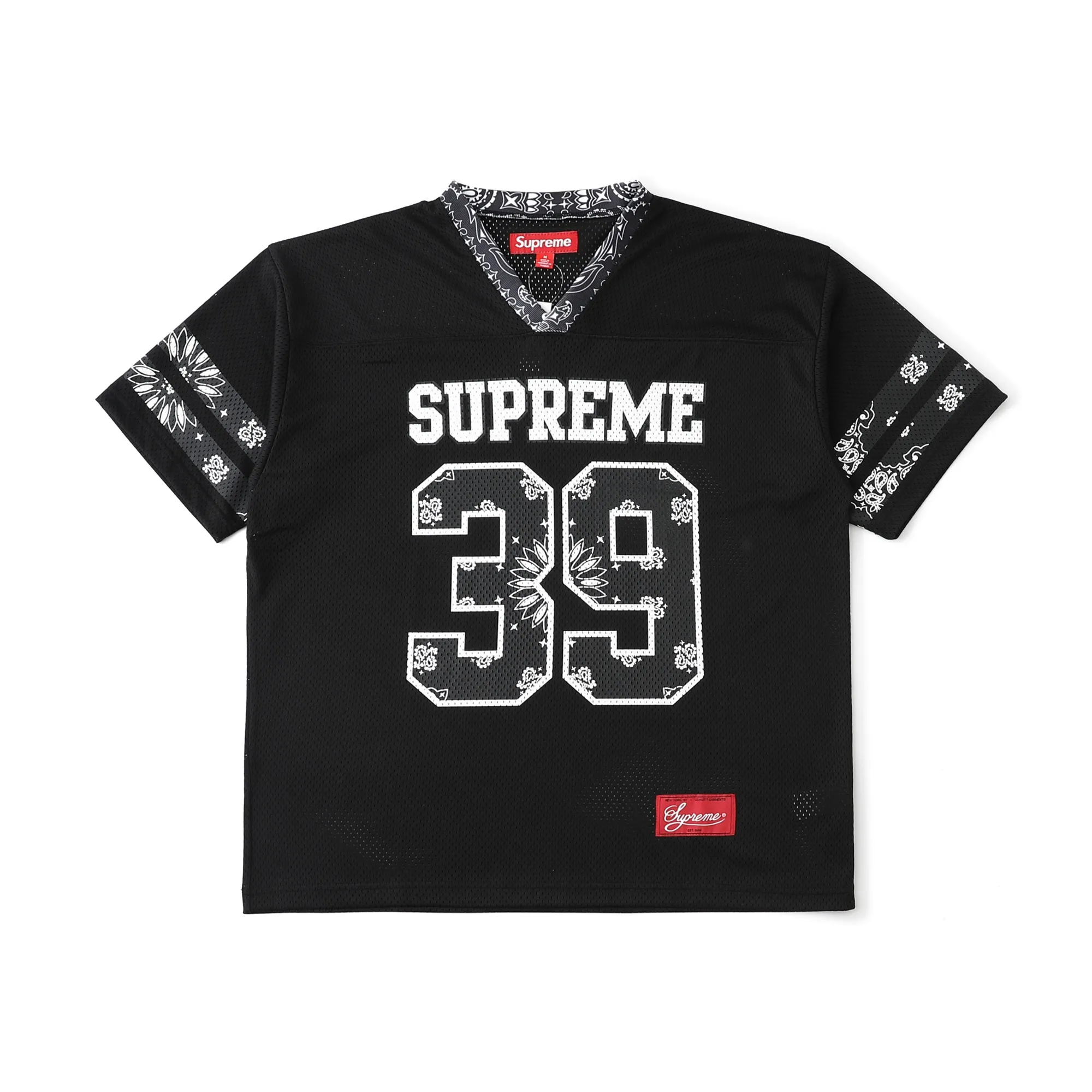 S632💰p220 Supreme SS25 WEEK14 Bandana Football Jersey logo Cashew flower element printed mesh American trendy football jersey, same style for men and women. Customized 250g mesh fabric. Imported glue printing. Multiple debugging. The color is correct. The pigment will not be printed into the mesh. The quality details are consistent with YB. The accessories are fully configured. A must-have for fashionistas. Color: black white (175 145 try on M) Size: S M L XL Bust Length Shoulder Width Sleeve Length S: 120 72 59 23 M: 124 74 60 24 L: 128 76 61 25 XL: 132 78 62 25.5