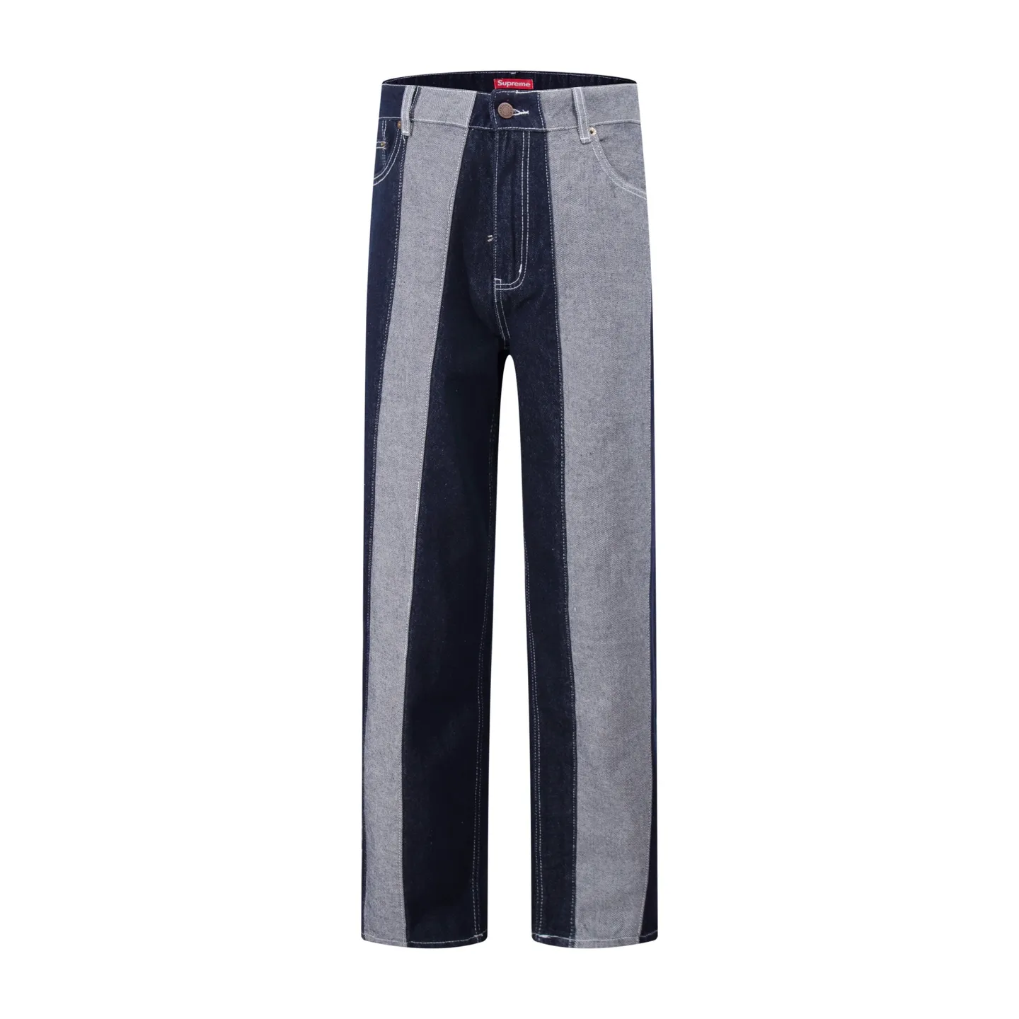 P240 model number: H82 Supreme & SS25 Paris fashion double patch small embroidery 🪡 embroidered color jeans for the opening season. Styles with different wash textures, very friendly to people with thin legs and thick legs. The slightly flared version is very flattering to the leg shape. Moderate length that never goes out of style, easy and casual to match, basic styling for various styles, a must-have in the wardrobe! The fabric is stiff but also makes the upper body soft without losing texture. The washing process is even more perfect. It is a must-have item for everyone! ! ! Washed wheat, hangtag, pants label, complete with three labels Size: 28-30-32-34-36 Color: Original color