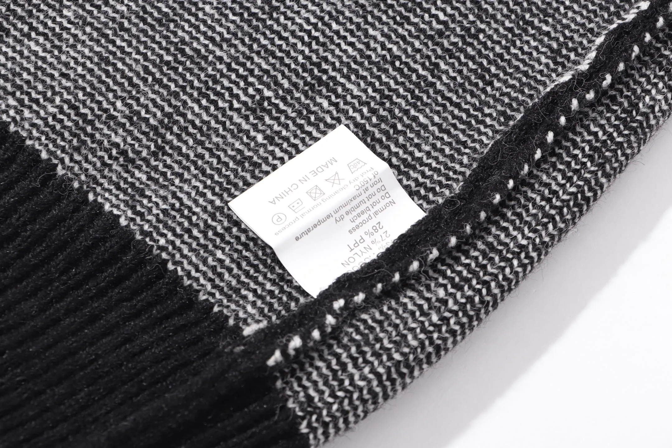 P280 Sup FUCK Letter Cross Round Neck Knitted Wool Sweater Color: Purple Black Size: S M L XL XXL