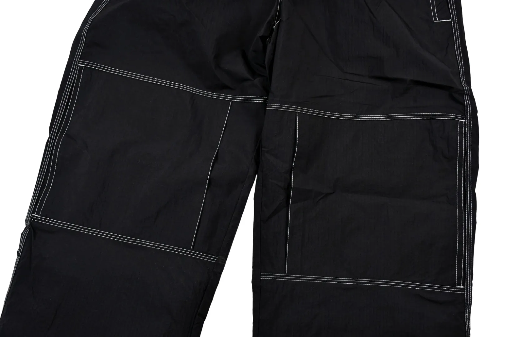 S287 black 💰p360 gradient 💰p440 top version Supreme And the sizes are all ZP consistent. 3. Sewing process: Four needles and six threads are used in 12 places on the whole garment without bone splicing process. Processed by experienced foreign trade factories (ordinary factories cannot do it) 4. Customized ZP main label/wash water label/tag/zipper/packaging bag (equipped with extra large thickened handbag) Color: Black Gradient Size: S/M/L/XL