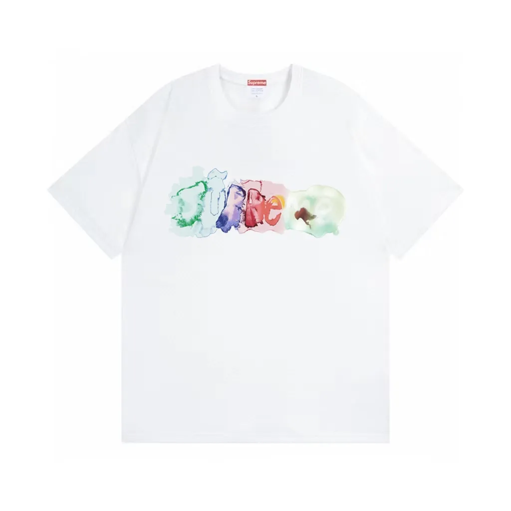 #S99 p110💰 SupremeSS23 Week1 WATERCOLORTEE watercolor logo printing, loose fit, using 260 grams of combed cotton double yarn, all three standards from fabrics to accessories, ZP, imported Matsui company slurry printing will never crack, the whole piece adopts three-needle five-thread technology (neckline-shoulder seam-sleeve seam double line, looks more three-dimensional and textured) consistent with the original version, classic version Feel free to compare zp. The whole piece adopts three-needle five-thread craftsmanship (neckline-shoulder seam-sleeve seam double thread, which looks more three-dimensional and textured). It has the same craftsmanship as the original original, classic version. Color: White, Black, Orange, Yellow, Dark Green. Size: S M L XL XXL