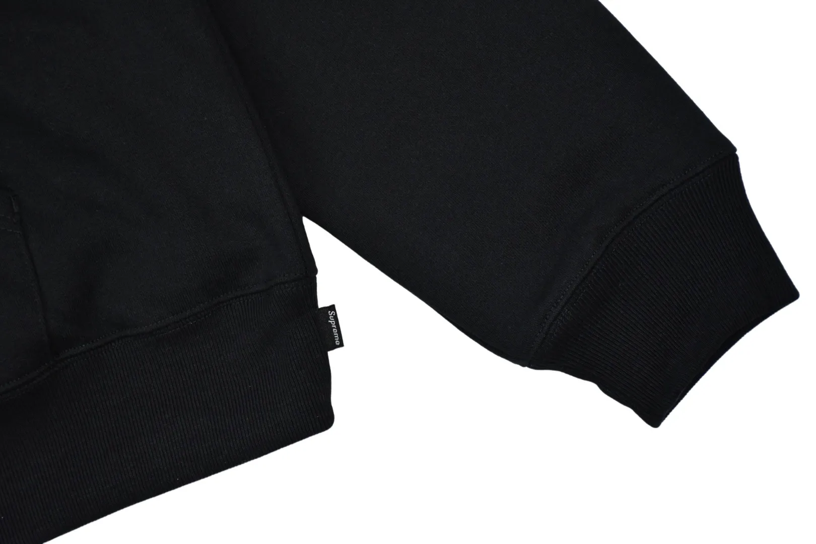 S560💰p320 Top version Supreme 24FW WARM Up Hooded Sweatshirt Hat printed hooded sweatshirt For those of us who focus on top Sup products, this sweatshirt is naturally available ZP testing Custom weaving and dyeing Pure cotton 450G fleece main fabric Printing uses thermoset ink printing, also known as plastic ink, or self-adhesive ink. Its ingredients are: mainly composed of polyvinyl chloride (PVC) and phthalates. PVC and phthalates, color fixing agents, stabilizers, and thickeners are mixed to form thermoset ink. It is not the digital direct printing advertised on the market. The printing texture of thermoset ink is something that cannot be achieved by digital direct printing. Customized ZP co-branding Main label/wash label/hangtag/packaging bag (equipped with extra-large thickened handbag) There is a high probability of passing the inspection version. If you put the original packaging picture together, there is a high chance that it will pass. Size: S-XL