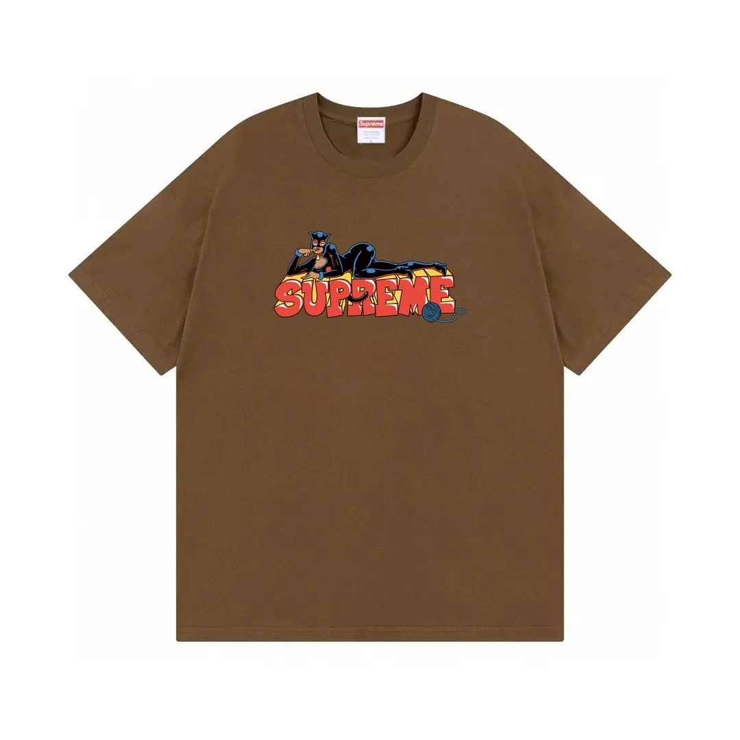 #S101 p110💰 Supreme FW22 Week1Catwoman Tee letter pattern printing, loose fit, using 260 grams of combed cotton double yarn, all three standards from fabrics to accessories, ZP, imported Matsui company slurry printing will not crack, the whole piece is made of three-needle five-thread technology (neckline-shoulder seam-sleeve seam double line, looks more three-dimensional and textured) consistent with the original version, classic version Feel free to compare zp The whole piece adopts three-needle five-thread craftsmanship (neckline-shoulder seam-sleeve seam double thread, which looks more three-dimensional and textured) and the same craftsmanship as the original original, classic version Color: White Black Gray Brown Dark Green Red Size: S M L XL XXL