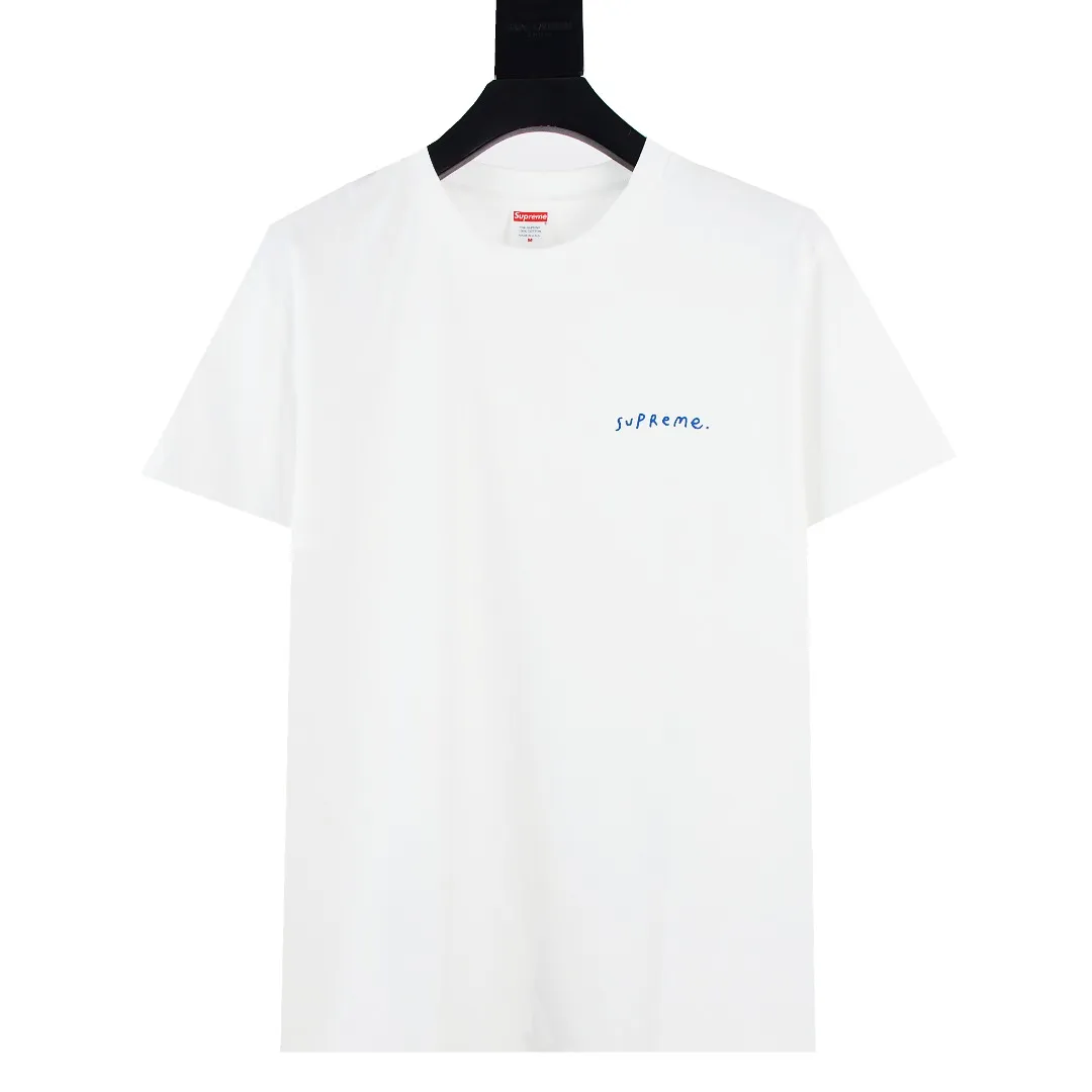 S346💰p140 Top version Supreme 23FW YIN YANG TEE Yin Yang Tai Chi printed short-sleeved T-shirt. Refuse to look at pictures to make products. Refuse to compare with wrong versions. Use cylinder seamless technology (original technology, there are no stitched bones on the side of the clothes, key points of identification) The fabrics are all custom-woven and dyed, 280g weight, 100% cotton, cylindrical fabric. Cylindrical fabric is a knitted fabric woven with a cylinder loom. The needles are distributed in a cylindrical shape on the fuselage. The gray fabric is a large cylinder, which needs to be opened and shaped before it can be used further. There are no slits on the side of the clothes, so there is no washing label on the side of ordinary short-sleeves. There is only one collar label behind the neck. The printing uses thermosetting ink printing imported from Belgium (different from conventional heat transfer printing), also known as plastic ink, or self-adhesive ink. Its ingredients are: mainly composed of polyvinyl chloride (PVC) and phthalates. PVC and phthalates, solid color The thermosetting ink is composed of a mixture of agents, stabilizers, and thickeners. It is not the digital direct printing marketed on the market. The printing texture of thermosetting ink cannot be achieved by digital direct printing. The collar label has a watermark anti-counterfeiting effect, a real anti-counterfeiting layer, a version with a high probability of passing the inspection, and the original packaging picture has a high probability of passing the test. Size：S-XL
