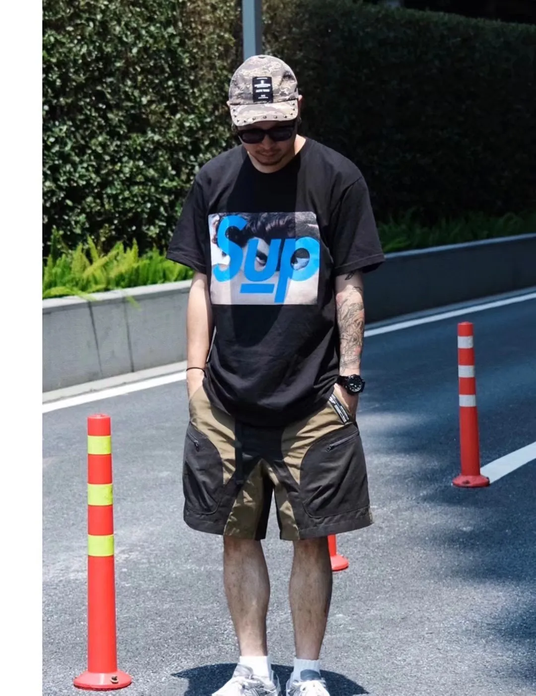 #S103 p110💰 Supreme SS23 Undercover Face co-branded human face human face short sleeves loose fit Made of 260g combed cotton double yarn, all three standards are complete from fabrics to accessories ZP Imported Matsui company slurry printing will never crack The whole piece adopts three-needle five-thread technology The neckline-shoulder seam-sleeve seam double line, looks more three-dimensional and textured) The same process as the authentic original, classic version Feel free to compare zp. The whole piece adopts three-needle five-thread craftsmanship. The neckline-shoulder seam-sleeve seam is double-threaded, which looks more three-dimensional and textured.) It has the same craftsmanship as the original original, classic version. Color: Black White Size: S M L XL XXL