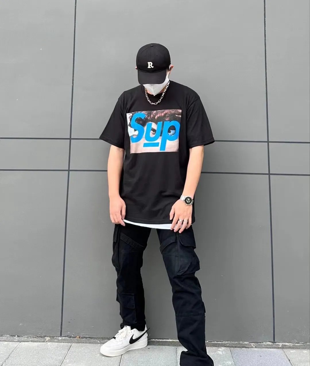 #S103 p110💰 Supreme SS23 Undercover Face co-branded human face human face short sleeves loose fit Made of 260g combed cotton double yarn, all three standards are complete from fabrics to accessories ZP Imported Matsui company slurry printing will never crack The whole piece adopts three-needle five-thread technology The neckline-shoulder seam-sleeve seam double line, looks more three-dimensional and textured) The same process as the authentic original, classic version Feel free to compare zp. The whole piece adopts three-needle five-thread craftsmanship. The neckline-shoulder seam-sleeve seam is double-threaded, which looks more three-dimensional and textured.) It has the same craftsmanship as the original original, classic version. Color: Black White Size: S M L XL XXL