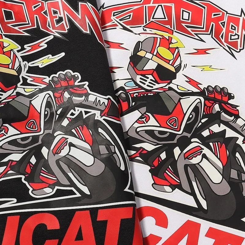 S135 P110💰 Supreme Ducati co-branded motorcycle letter print American high street loose round neck short-sleeved summer T-shirt for men and women. Loose fit. Made of 260 grams of combed cotton double yarn. All three standards are complete from fabrics to accessories. ZP. Imported Matsui company slurry printing will never crack. The whole piece adopts three-needle five-thread process. The neckline-shoulder seam-sleeve seam is double-lined, which looks more three-dimensional and textured.) The same process as the original version, classic version Feel free to compare zp. The whole piece adopts three-needle five-thread craftsmanship. The neckline-shoulder seam-sleeve seam is double-threaded, which looks more three-dimensional and textured.) It has the same craftsmanship as the original original, classic version. Color: Black White Size: S M L XL XXL