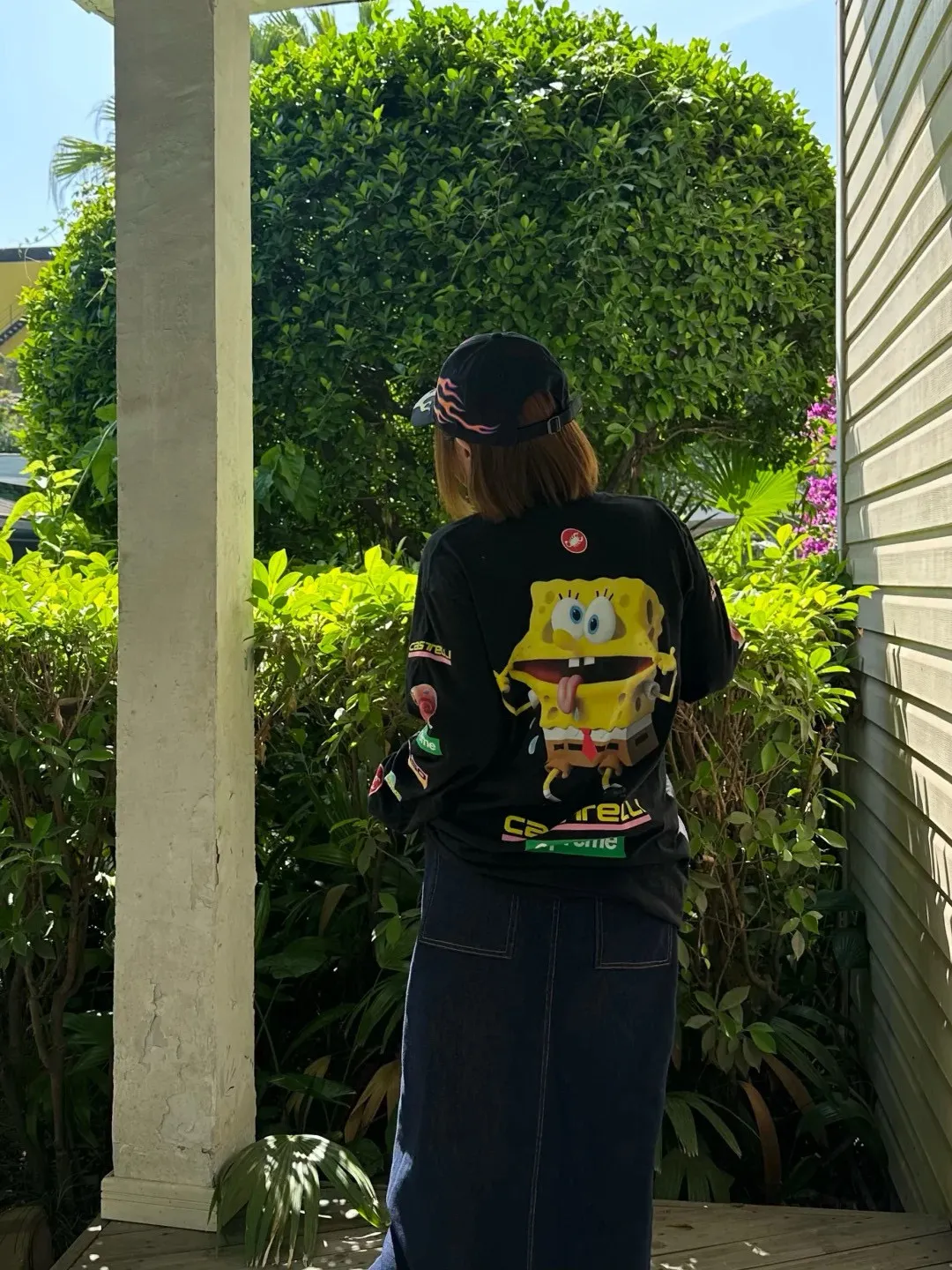 🅿️280 S293 Supreme x SPONGEBOB SQUAREPANTS Spongebob x CASTELLI joint model SS25 WEEK11 Racing L/S Tee Spongebob funny printed pattern round neck long-sleeved T-shirt Unisex 260g pure cotton material Super cute large print Very popular color Color: black white Size: S M L XL (175 140 wear M) Length: 69 71 73 76 Bust: 114 118 122 126 Sleeve length: 62 63 64 65