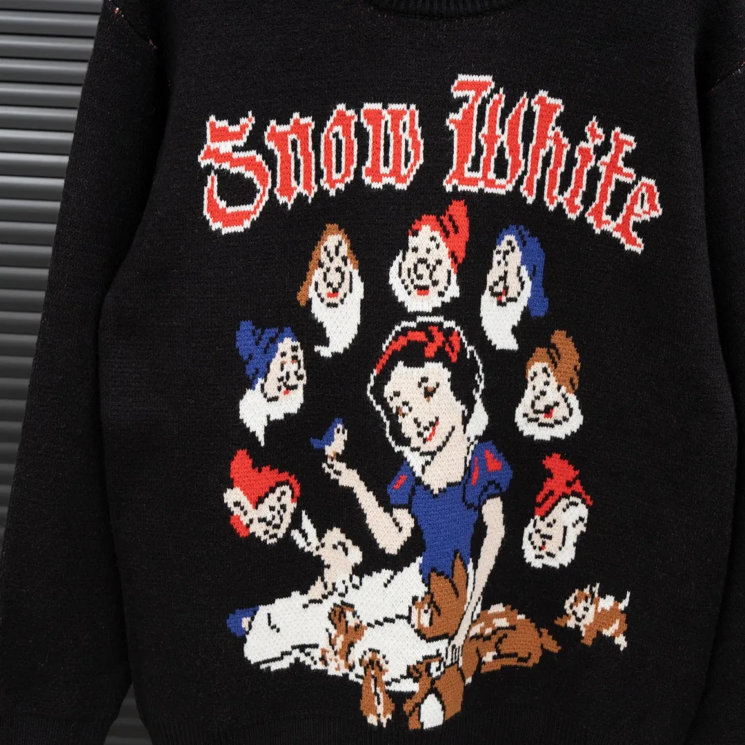 P320 Style: SUPREME Grimm's Fairy Tale Snow White and the Dwarfs Knitted Long-Sleeve Sweater Size: S-XXL Fabric: Wool blend Accessories: Full set of customized original accessories No gender distinction, same style for men and women