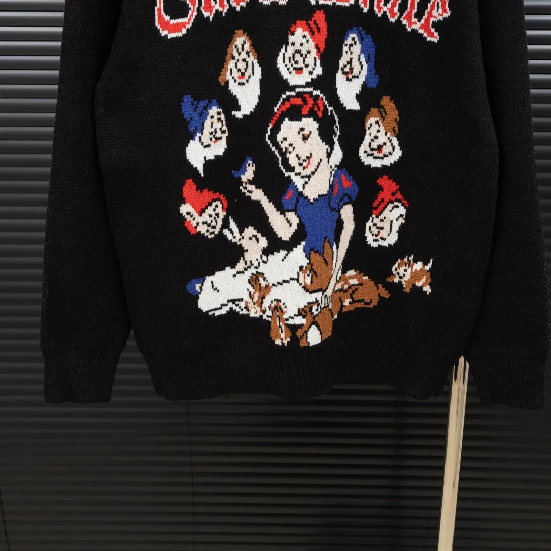 P320 Style: SUPREME Grimm's Fairy Tale Snow White and the Dwarfs Knitted Long-Sleeve Sweater Size: S-XXL Fabric: Wool blend Accessories: Full set of customized original accessories No gender distinction, same style for men and women