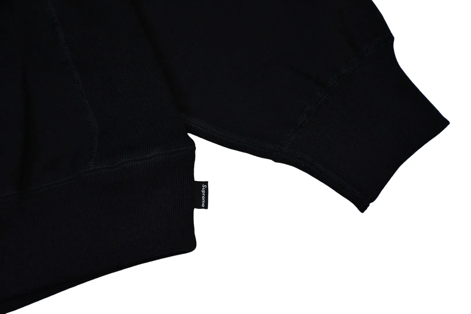 S616💰p330 Top version Supreme 24Fw embroidered Box Logo Hooded hooded sweatshirt Hooded plus fleece sweatshirt For those of us who focus on top Supreme, the cross sweatshirt is naturally available. ZP purchase and pattern making operation 1. Fabric: ZP testing, custom weaving and dyeing, pure cotton 460G plus velvet main fabric, horizontal cutting, side stitching 520G 2X2 thread 2. Embroidery: The embroidery equipment is operated by BEHRINGER BEKS-Y924 machine (a level higher than Tajima embroidery machine). The embroidery thickness, saturation and size are all consistent. 3. Sewing process: The whole garment adopts four-needle and six-thread boneless splicing technology in twelve places. Processed by a senior foreign trade factory (ordinary factories cannot do it). 4. Hem and cuffs: all use 520G inelastic thread. (Low-end products use elastic threads to cause the hem and cuffs to appear wavy) 5. Customized ZP main logo/wash water label/hangtag/packaging bag (equipped with an extra-large thickened handbag) Color: black, off-white, gray, sapphire blue, color matching Size: S~XL