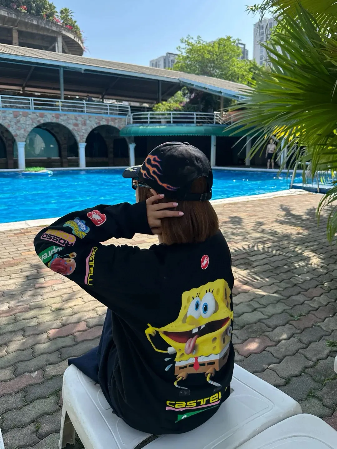 S626💰p270 Supreme x SPONGEBOB SQUAREPANTS Spongebob x CASTELLI joint model SS25 WEEK11 Racing L/S Tee SpongeBob SquarePants funny printed pattern round neck long-sleeved T-shirt Unisex 260g pure cotton material Super cute large print Very popular appearance Color: Black White Size: S M L XL (175 140 wear M) Length: 69 71 73 76 Bust: 114 118 122 126 Sleeve length: 62 63 64 65