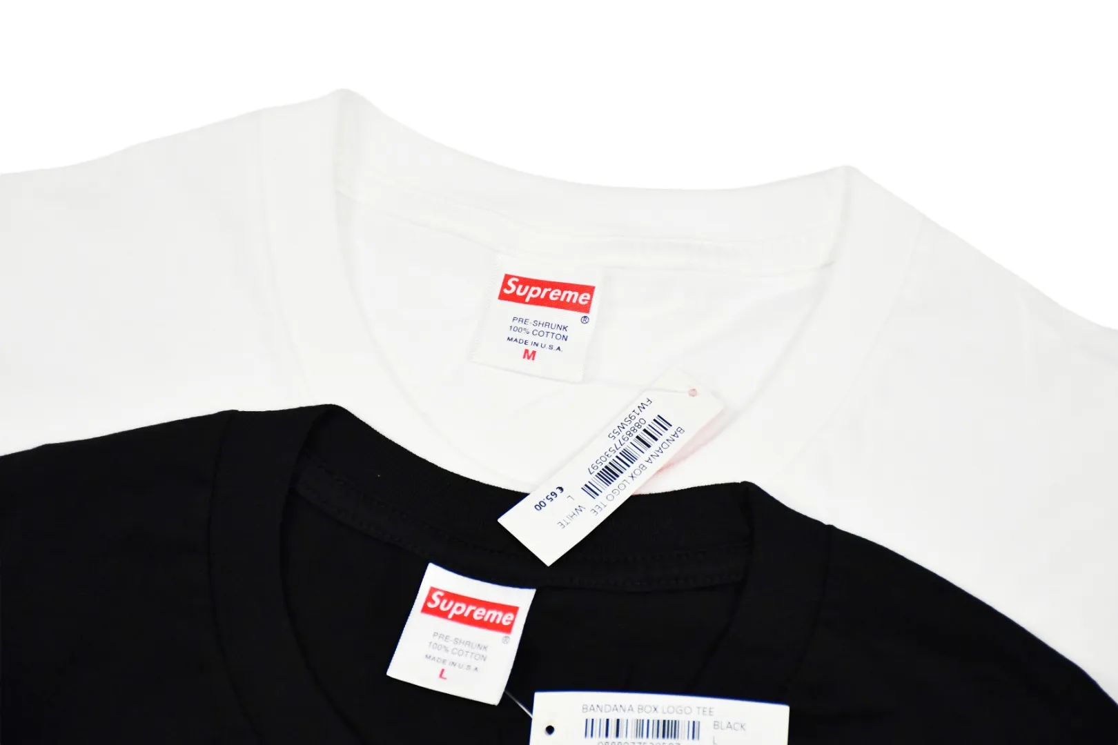 🅿️130 S76 top version Supreme 22FW André Tee André Benjamin photo character T-shirt short sleeves. For those of us who focus on top Sup products, this short sleeve is naturally available. It adopts cylindrical seamless technology (original technology, there are no stitched bones on the side of the clothes, the focus of identification) The fabrics are all custom-woven and dyed, 280g weight, 100% cotton, cylindrical fabric. Cylindrical fabric is a knitted fabric woven with a cylinder loom. The needles are distributed in a cylindrical shape on the fuselage. The gray fabric is a large cylinder, which needs to be opened and shaped before further use. There is no slit on the side of the clothes, so there is no washing label on the side of ordinary short-sleeves. There is only one collar label behind the neck. The printing is printed with thermosetting ink, also known as plastic. Ink, or self-adhesive ink, contains ingredients: mainly composed of polyvinyl chloride (PVC) and phthalates. PVC and phthalates, fixing agents, stabilizers, and thickeners are mixed to form a thermal ink. Solid ink is not the digital direct printing advertised on the market. The printing texture of thermoset ink is something that digital direct printing cannot achieve. The collar label has a watermark anti-counterfeiting effect, a real anti-counterfeiting layer, a probability of passing the version, and a high probability of passing the original packaging picture. Size：S-XL