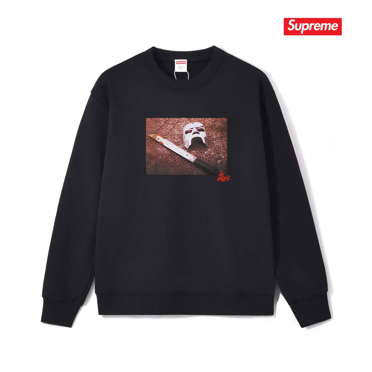 Style No. S1207 #terry p150💰 Plush 160💰 SupxMFDOOM FW23 round neck sweatshirt with handwritten letters printed on the back of the mask. Made of 400 grams of large terry (drop shoulder large version) fabric. The texture is soft and non-pilling. Imported environmentally friendly printing glue. The pattern is bright and three-dimensional. Quality💥Same style for men and women. The upper body is trendy. Color: black white gray Size: S M L XL XXL