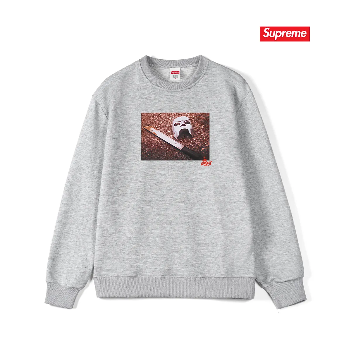Style No. S1207 #terry p150💰 Plush 160💰 SupxMFDOOM FW23 round neck sweatshirt with handwritten letters printed on the back of the mask. Made of 400 grams of large terry (drop shoulder large version) fabric. The texture is soft and non-pilling. Imported environmentally friendly printing glue. The pattern is bright and three-dimensional. Quality💥Same style for men and women. The upper body is trendy. Color: black white gray Size: S M L XL XXL