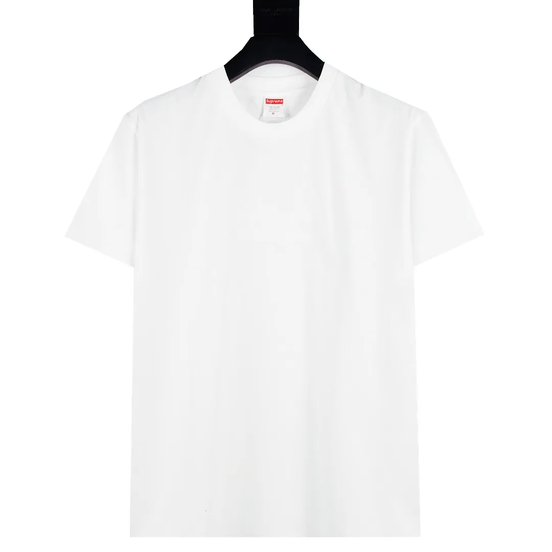 S216💰p130 Top version Supreme 23SS Tonal Box Logo Tee Bogo short-sleeved T-shirt in the same color. For those of us who focus on top-level Sup products, this short-sleeved one is naturally available. It adopts cylindrical seamless technology (original technology, there are no stitched bones on the side of the clothes, the key point of identification) The fabrics are all custom-woven and dyed, 280g weight, 100% cotton, cylindrical fabric. Cylindrical fabric is knitted fabric woven with a cylinder loom. The needles are distributed in a cylindrical shape on the fuselage. The gray fabric is a large cylinder that needs to be opened and shaped before it can be used further. There are no slits on the side of the clothes, so there is no washing label on the side of ordinary short-sleeves. There is only one collar label behind the neck. The printing is printed with thermosetting ink, also known as plastic. Ink, or self-adhesive ink, contains ingredients: mainly composed of polyvinyl chloride (PVC) and phthalates. PVC and phthalates, fixatives, stabilizers, and thickeners are mixed to form a thermal ink. Solid ink is not the digital direct printing advertised on the market. The printing texture of thermoset ink is something that digital direct printing cannot achieve. The collar label has a watermark anti-counterfeiting effect, a real anti-counterfeiting layer, a probability of passing the version, and a high probability of passing the original packaging picture. Size：S-XL