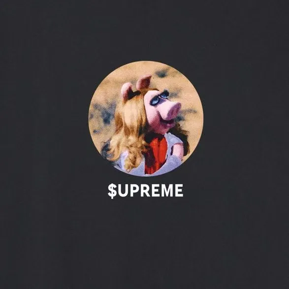 S259 P110💰 Supreme SS24 SS24 Summer T-shirt series WEEK19 MISS PIGGY TEE Miss Piggy printed pattern casual round neck short-sleeved American trendy T-shirt. Same style for men and women. Loose fit. Made of 260 grams of combed cotton double yarn. From fabrics to accessories, all three standards are complete and follow ZP. Imported Matsui Company slurry printing will never crack. The whole piece is made with a three-needle five-thread process. The neckline-shoulder seam-sleeve seam is double-lined, and it looks more three-dimensional and textured. The process is the same as the authentic original version. The classic version. Feel free to compare zp. The whole piece is made of a three-needle five-thread process. The neckline-shoulder seam-sleeve seam is double-threaded, which looks more three-dimensional and textured. The process is the same as the authentic original version. The classic version. Color: Black White Light Gray Pink Navy Size: S M L XL XXL