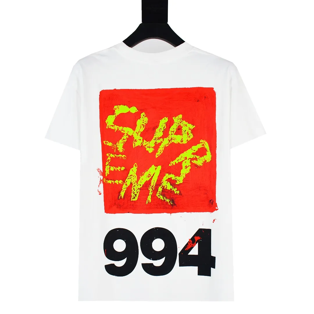 🅿️130 S166 top version Supreme 24ss Paint Tee 994 printed short-sleeved T-shirt. Refuse to look at pictures to make products. Refuse to compare with wrong versions. Use cylinder seamless technology (original technology, there are no stitched bones on the side of the clothes. Key points of identification) The fabrics are all custom-woven and dyed, 280g weight, 100% cotton, cylindrical fabric. Cylindrical fabric is a knitted fabric woven with a cylinder loom. The needles are distributed in a cylindrical shape on the fuselage. The gray fabric is a large cylinder, which needs to be opened and shaped before it can be used further. There are no slits on the side of the clothes, so there is no washing label on the side of ordinary short-sleeves. There is only one collar label behind the neck. The printing uses thermosetting ink printing imported from Belgium (different from conventional thermal transfer printing), also known as plastic ink, or self-adhesive ink. Its ingredients are: mainly composed of polyvinyl chloride (PVC) and phthalates. PVC and phthalates, solid color The thermoset ink is composed of a mixture of agents, stabilizers, and thickeners. It is not the digital direct printing advertised on the market. The printing texture of thermoset ink cannot be achieved by digital direct printing. The collar label has a watermark anti-counterfeiting effect, a real anti-counterfeiting layer, a version with a high probability of passing the inspection, and a high probability of passing the original packaging picture. Size：S-XL