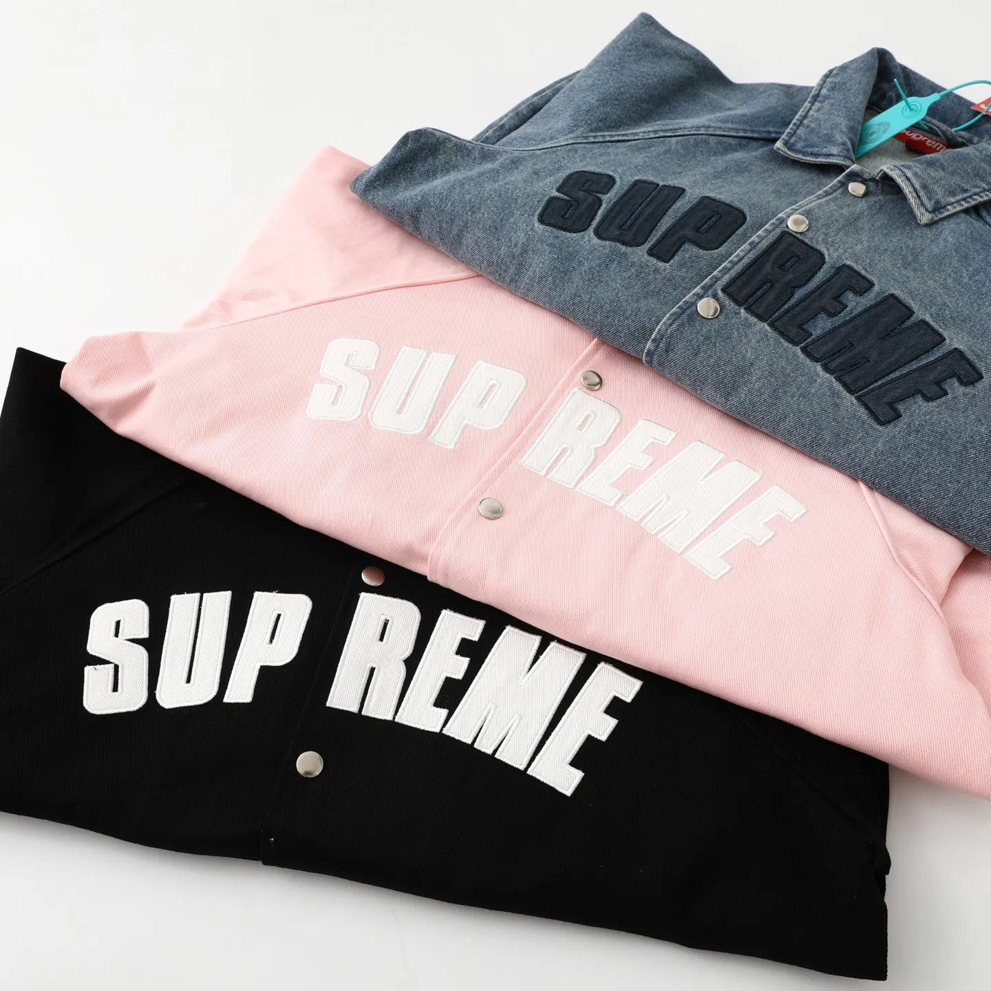 S632💰p400 Top version Supreme SS25 WEEK17 Arc Denim Coaches Jacket Logo American washed coach jacket Jacket Same style for men and women Original purchase All details are restored to the same Just close your eyes and enter Color: Black Denim Blue Pink Size: S M L XL (176 145 wear M loose)