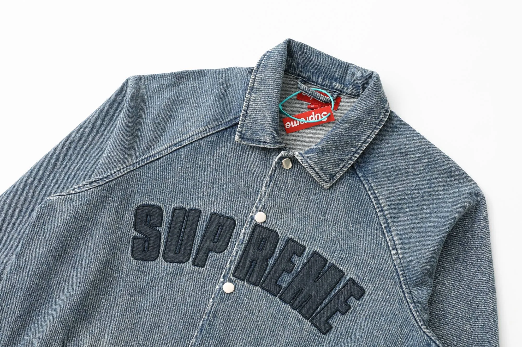 S632💰p400 Top version Supreme SS25 WEEK17 Arc Denim Coaches Jacket Logo American washed coach jacket Jacket Same style for men and women Original purchase All details are restored to the same Just close your eyes and enter Color: Black Denim Blue Pink Size: S M L XL (176 145 wear M loose)