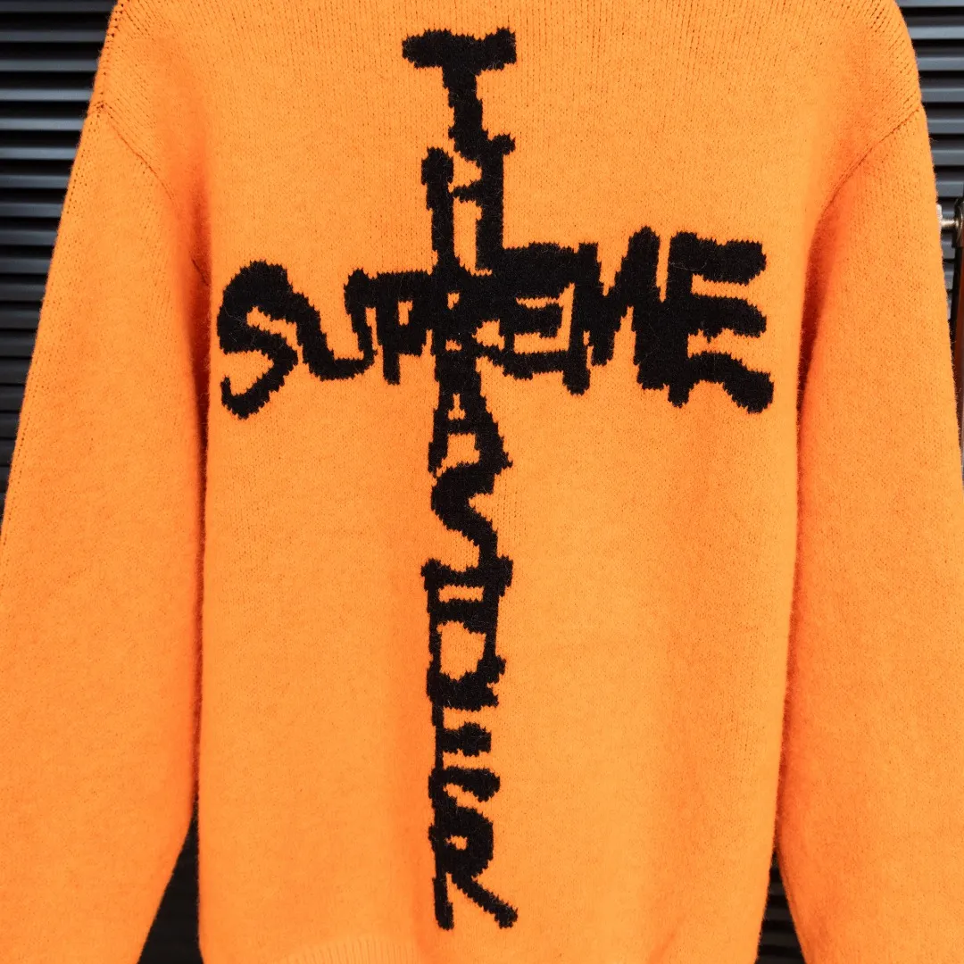 P290 Style: superme trendy cursive embroidered knitted sweater Size: S-XXL Fabric: Wool blend Accessories: Full set of customized original accessories