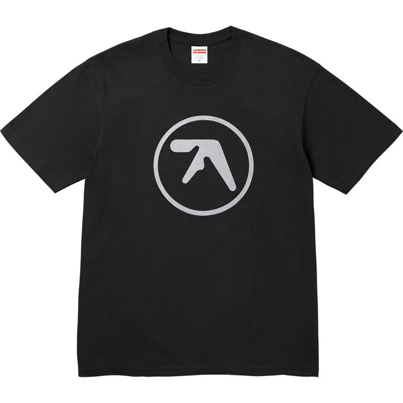 #S131 P110💰 Aphex Twin joint model SS25 WEEK2 Ambient Works Tee printed short-sleeved T-shirt for men. Loose fit. Made of 260g combed cotton double yarn. From fabrics to accessories, all three standards are in compliance with ZP. Imported Matsui company slurry printing will never crack. The whole piece is made with three-needle five-thread technology. The neckline-shoulder seam-sleeve seam is double-lined, making it look more three-dimensional and textured. The craftsmanship is the same as that of the authentic original version. It has a classic version. Feel free to compare zp. The whole piece is made of three-needle five-thread craft. The neckline-shoulder seam-sleeve seam is double-threaded, which looks more three-dimensional and textured. The craftsmanship is the same as that of the authentic original version. It is a classic version. Color: Black White Size: S M L XL XXL