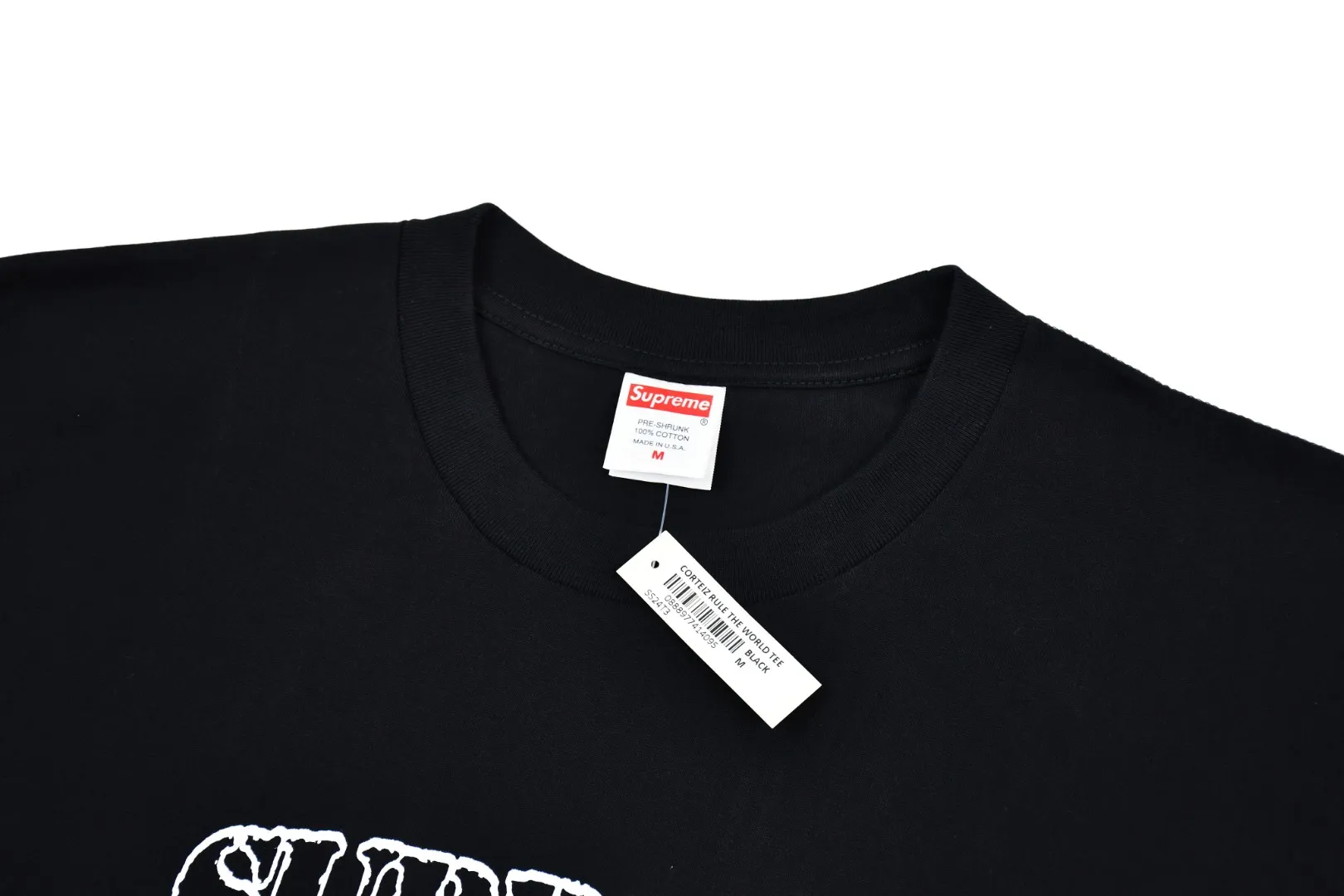 🅿️130 S146 top version Supreme x Corteiz Alcatraz joint model FW23 RULE THE WORLD Alcatraz printed short-sleeved T-shirt. Refuse to look at pictures to make goods. Refuse to compare wrong versions. Use cylindrical seamless technology (original technology. There are no stitched bones on the side of the clothes. Key points of identification) The fabrics are all custom-woven and dyed, 280g weight, 100% cotton, cylindrical fabric. Cylindrical fabric is a knitted fabric woven with a cylinder loom. The needles are distributed in a cylindrical shape on the fuselage. The gray fabric is a large cylinder, which needs to be opened and shaped before it can be used further. There are no slits on the side of the clothes, so there is no washing label on the side of ordinary short-sleeves. There is only one collar label behind the neck. The printing uses thermosetting ink printing imported from Belgium (different from conventional thermal transfer printing), also known as plastic ink, or self-adhesive ink. Its ingredients are: mainly composed of polyvinyl chloride (PVC) and phthalates. PVC and phthalates, solid color The thermoset ink is composed of a mixture of agents, stabilizers, and thickeners. It is not the digital direct printing advertised on the market. The printing texture of thermoset ink cannot be achieved by digital direct printing. The collar label has a watermark anti-counterfeiting effect, a real anti-counterfeiting layer, a version with a high probability of passing the inspection, and a high probability of passing the original packaging picture. Size：S-XL