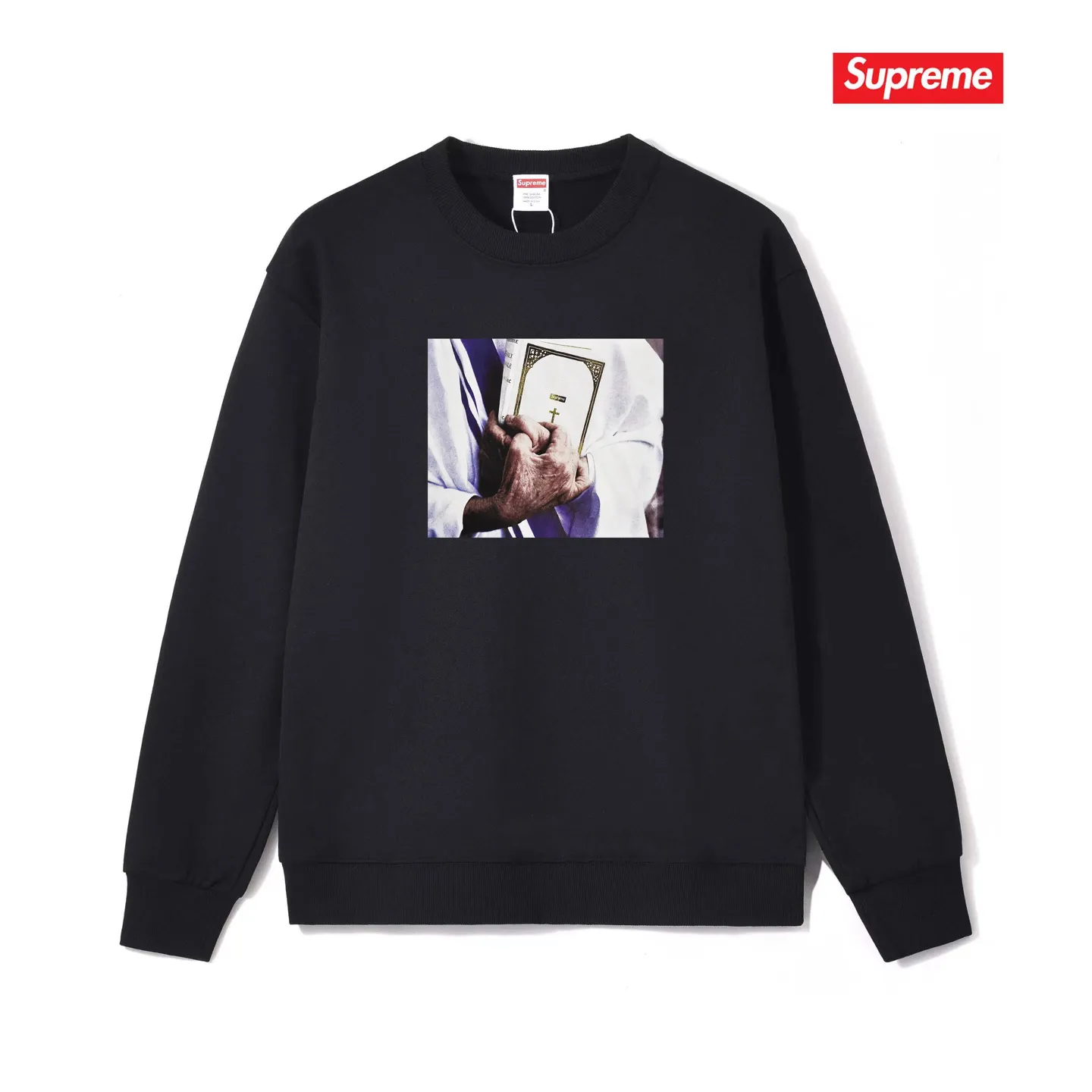 Style number S1031 #terry p150💰 Velvet 160💰 Supreme FW19 Week 7 Bible Tee printed round neck sweatshirt Made of 400g large terry (drop shoulder large version) fabric, soft and non-pilling texture, imported environmentally friendly printing glue, bright and three-dimensional pattern, quality 💥Same style for men and women, the upper body is fashionable Color: black white gray Size: S M L XL XXL
