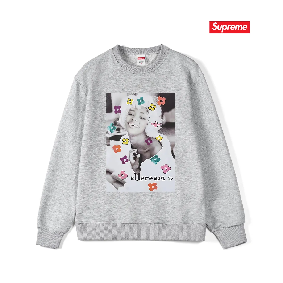 Style No. S1108 #terry p150💰 Velvet 160💰 Supreme Week1Naomi Tee character print round neck sweatshirt Made of 400g large terry (drop shoulder large version) fabric, soft texture and no pilling Imported environmentally friendly printing glue The pattern is bright and three-dimensional Quality💥Same style for men and women The upper body is trendy Color: black white gray Size: S M L XL XXL