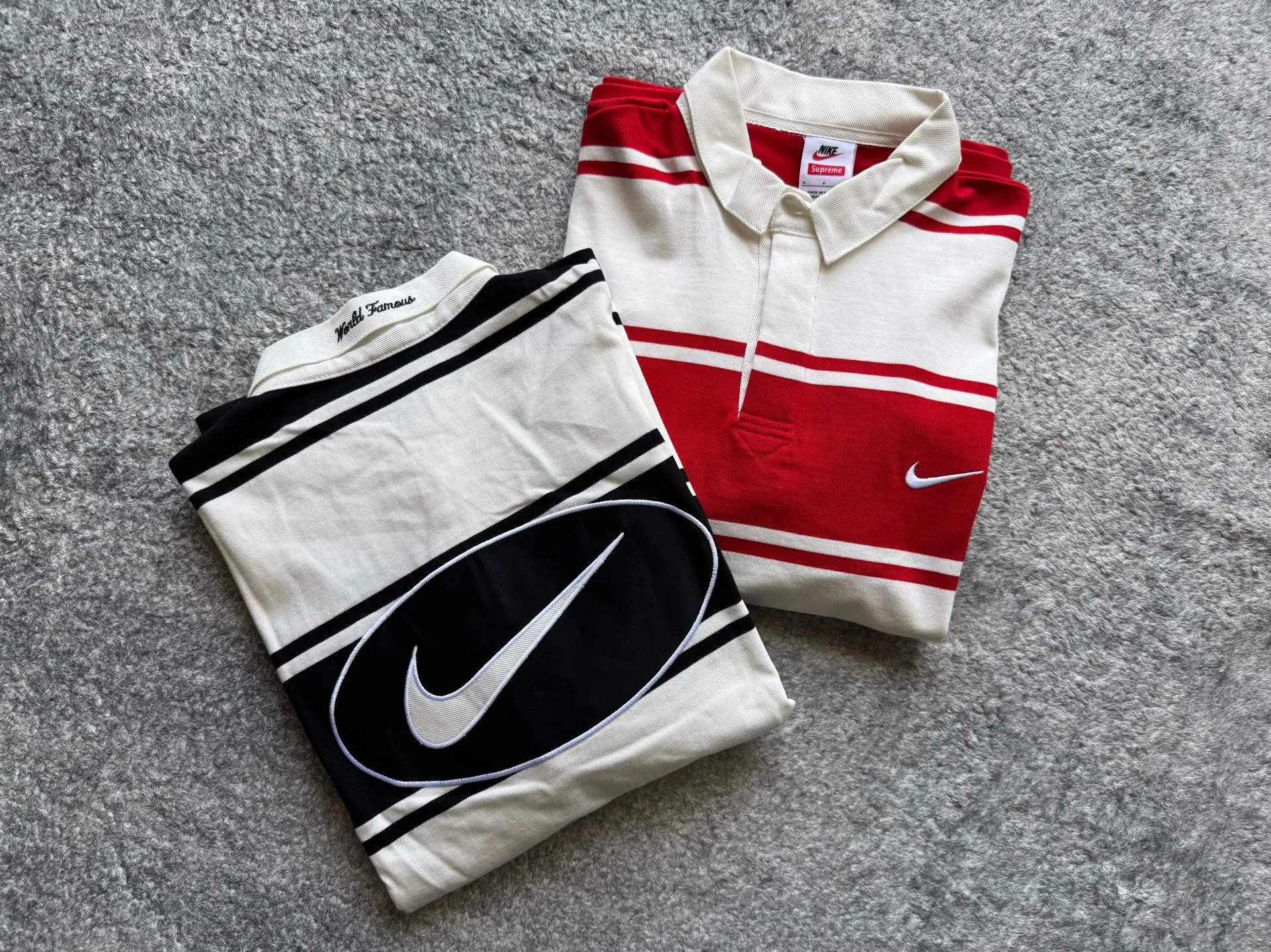 P420 [Original replica] Supreme x Nike joint model Nike joint series SS25 Stripe Rugby logo striped comfortable long-sleeved Polo shirt for men and women Color: black and white white and red Size: S M L XL 79 130 56 64