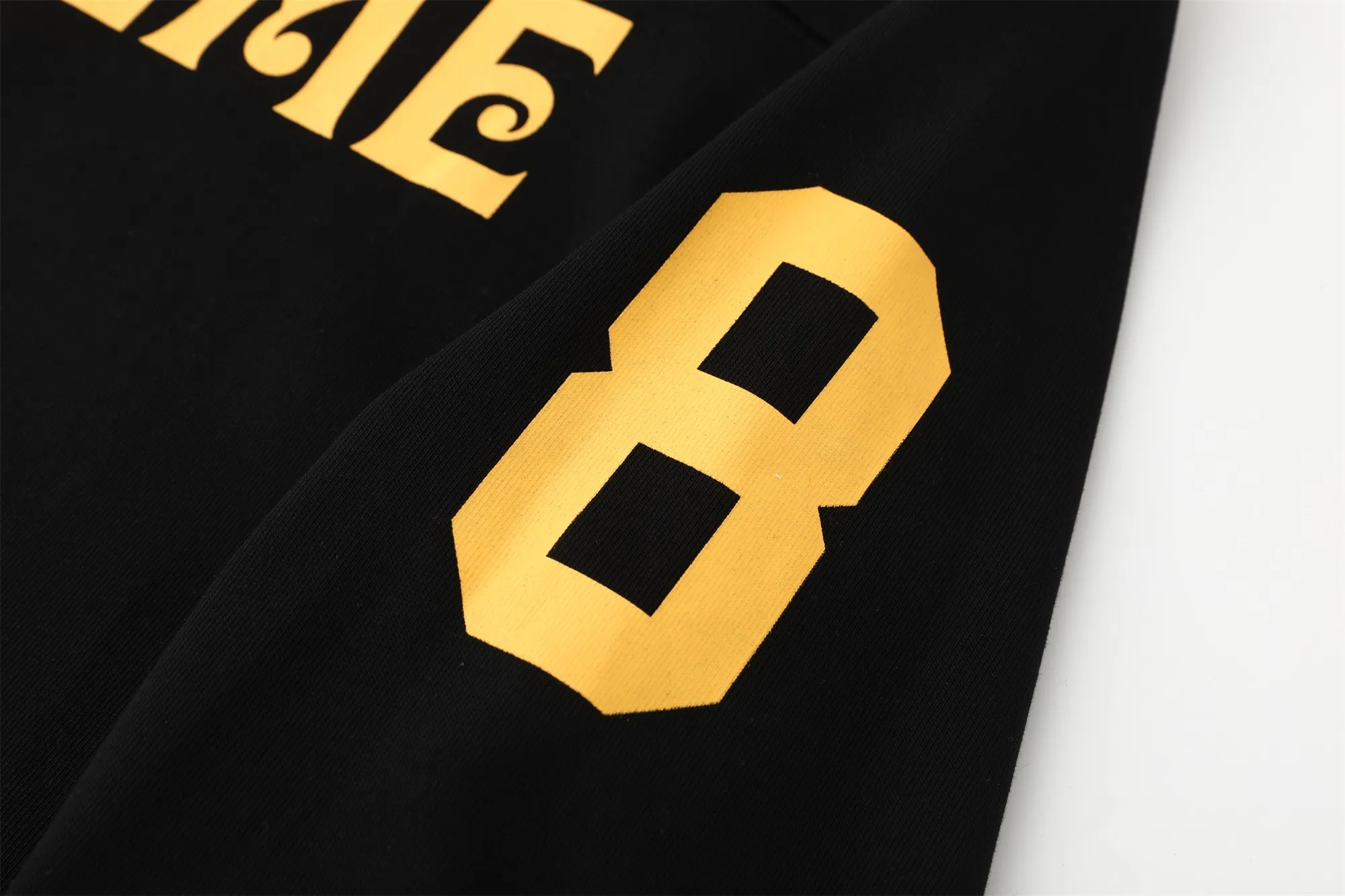 S624💰P230 SUPREME SS25 AFFILIATED L/S FOOTBALL TOP American size 8 Sanskrit font long-sleeved T-shirt Original quality, consistent details, knitted fabric, non-cotton fabric, good feel Color: black white Size: S M L XL (172 120 wear S) S Bust 55 Length 66 Shoulder width 47 Sleeve length 57 M Chest 57 Dress length 68 Shoulder width 48 Sleeve length 58 L Chest 59 Dress length 70 Shoulder width 49 Sleeve length 59 XL Chest 62 Dress length 72 Shoulder width 50 Sleeve length 60