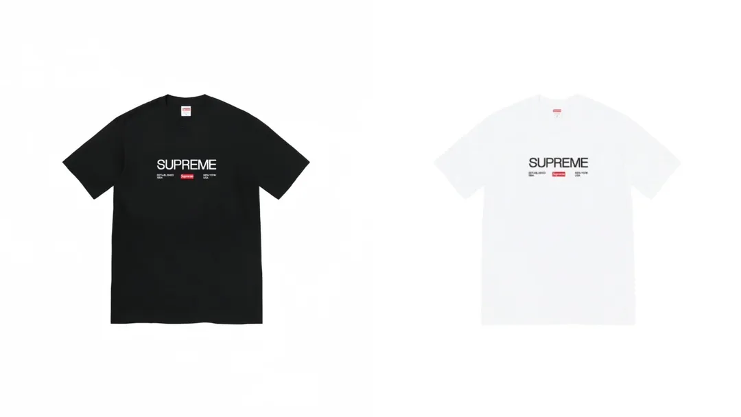 #S75 P110💰 Supreme Week 1 Est. 1994 Tee letter printed straight round neck pullover short-sleeved T-shirt. The same style for men and women is made of 260g combed cotton double yarn. From fabrics to accessories, all three standards are complete and ZP. Imported Matsui company's slurry printing will never crack. The whole piece is made of three-needle five-thread technology. The neckline-shoulder seam-sleeve seam is double-lined, which looks more three-dimensional and textured) and the original version has the same craftsmanship and classic version. Feel free to compare zp. The whole piece is made using three-needle five-thread craftsmanship. The neckline-shoulder seam-sleeve seam is double-threaded, which looks more three-dimensional and textured.) It has the same craftsmanship as the original original, classic version. Color: black and white. Size: S M L XL XXL.