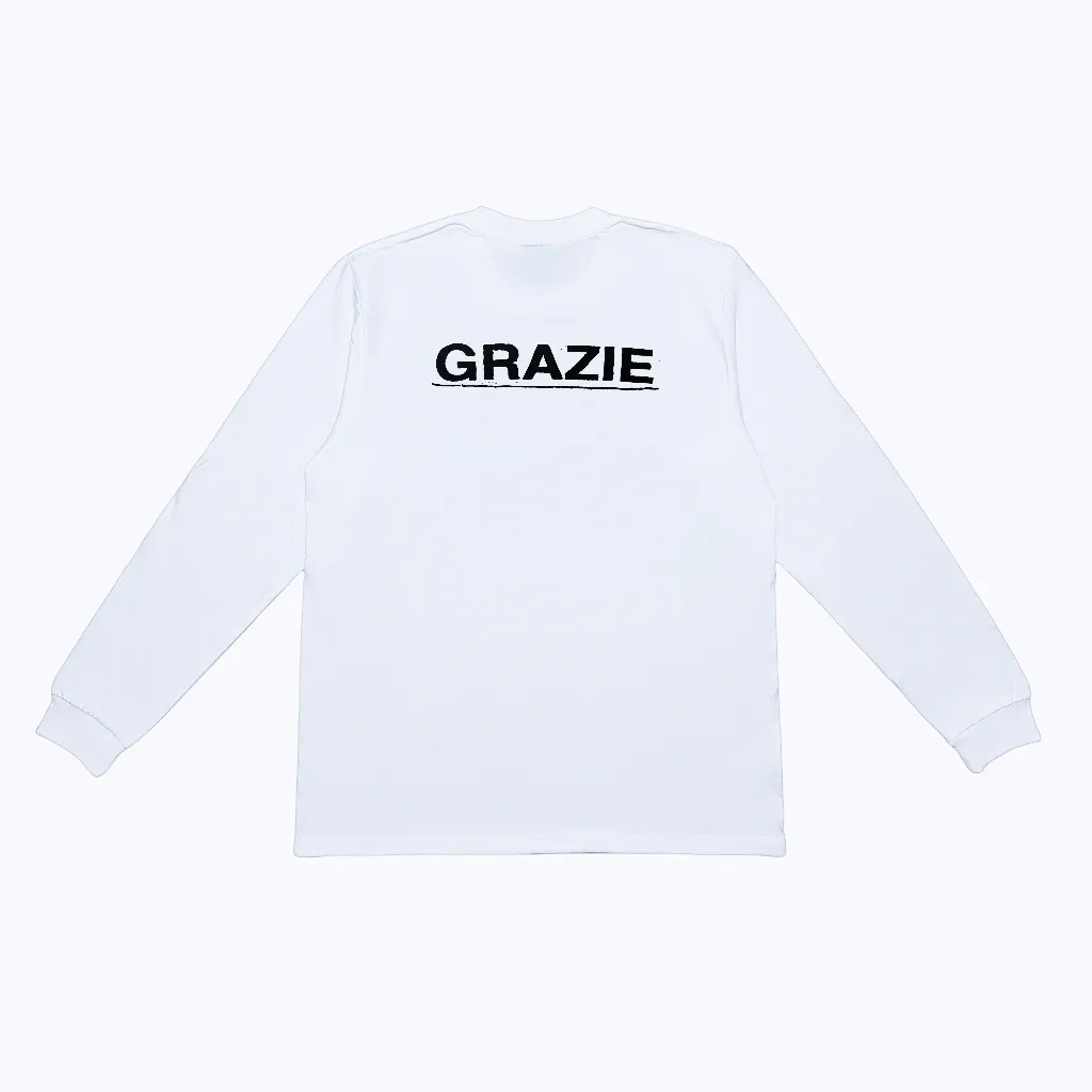 P140 Supreme Week 11 Milan Last Supper Milan opening limited edition Da Vinci's Last Supper Box Logo printed solid color casual round neck long-sleeved T-shirt, same style for men and women, using cylindrical seamless technology (original technology, there are no stitched bones on the side of the clothes, identification key points) Fabric: All custom-woven and dyed, 280g weight, 100% cotton, cylindrical fabric. Cylindrical fabric is a knitted fabric woven with a cylinder loom. The needles are distributed in a cylindrical shape on the fuselage. The gray fabric is a large cylinder. It needs to be opened and shaped before further use. There is no slit on the side of the clothes, so there is no washing label on the side of ordinary short-sleeved clothes. There is only one collar label behind the neck, so the shape is very correct and not easy to deform (color: black and white)