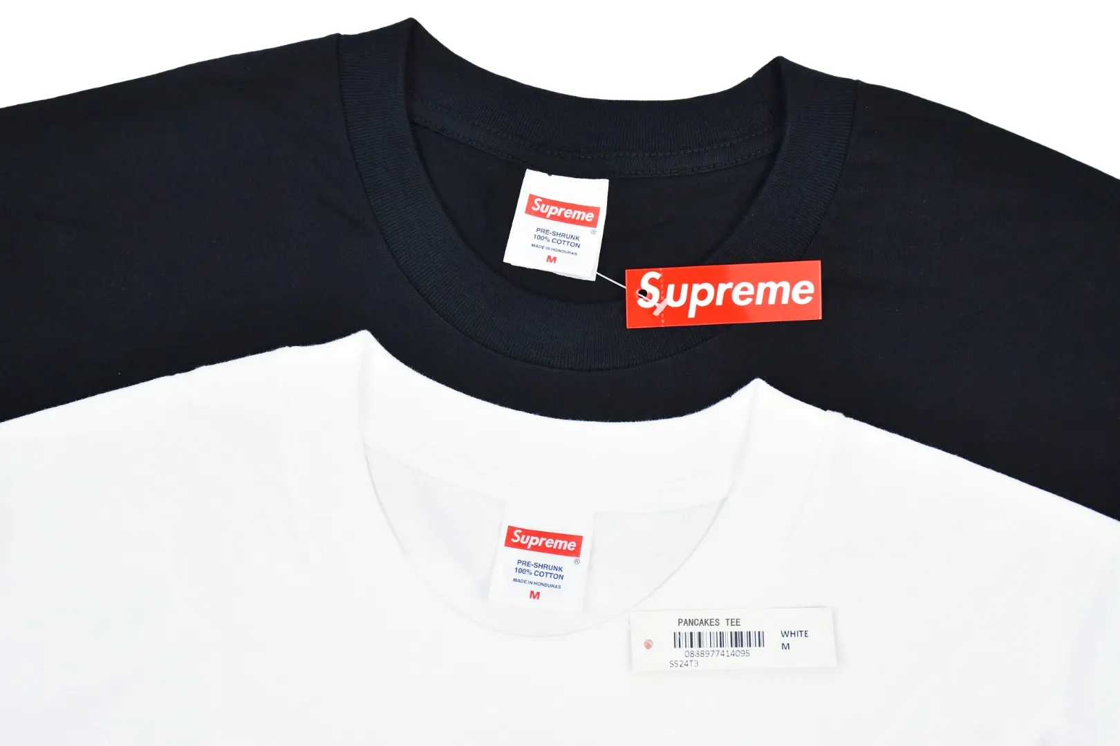 🅿️126 S192 top version Supreme 25ss Pancakes Tee pancake waffle logo short-sleeved T-shirt. Refuse to look at pictures to make products. Refuse to compare wrong versions. Use cylindrical seamless technology (original technology. There are no stitched bones on the side of the clothes. Key points of identification) The fabrics are all custom-woven and dyed, 280g weight, 100% cotton, cylindrical fabric. Cylindrical fabric is a knitted fabric woven with a cylinder loom. The needles are distributed in a cylindrical shape on the fuselage. The gray fabric is a large cylinder, which needs to be opened and shaped before it can be used further. There are no slits on the side of the clothes, so there is no washing label on the side of ordinary short-sleeves. There is only one collar label behind the neck. The printing uses heat-setting ink printing imported from Belgium (different from conventional heat transfer printing on the market), also known as plastic ink, or self-adhesive ink. Its ingredients: mainly composed of polyvinyl chloride (PVC) and phthalates, including PVC, phthalates, and color fixing agents. , stabilizer, and thickener are mixed to form thermoset ink, which is not the digital direct printing marketed on the market. The printing texture of thermoset ink cannot be achieved by digital direct printing. The new triple collar label has a watermark anti-counterfeiting effect, a real anti-counterfeiting layer, and has a high probability of passing the approved version. The original packaging picture has a high probability of passing Size：S-XL