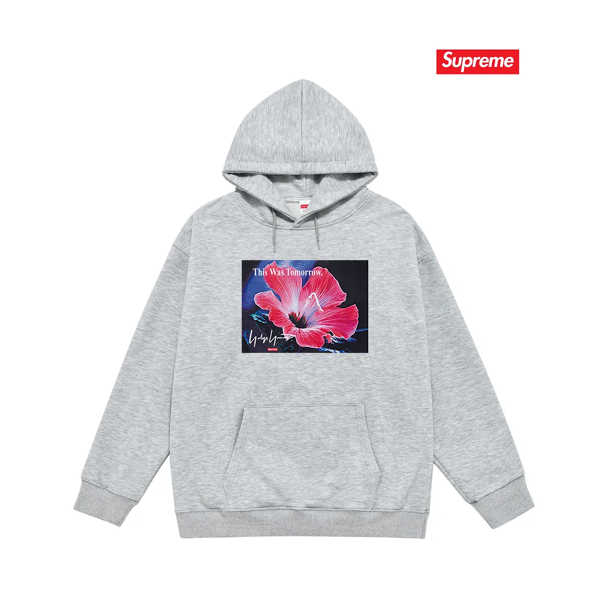 Style No. S2121 #Terry P160💰 Velvet P170💰 Supreme Yohji Yamamoto co-branded floral print hooded sweatshirt Made of 400g large terry 430g silver fox velvet (drop shoulder large version) fabric, soft texture and no pilling Imported environmentally friendly printing glue The pattern is bright and three-dimensional Quality 💥Same style for men and women The upper body is trendy Color: black white gray Size: S M L XL XXL