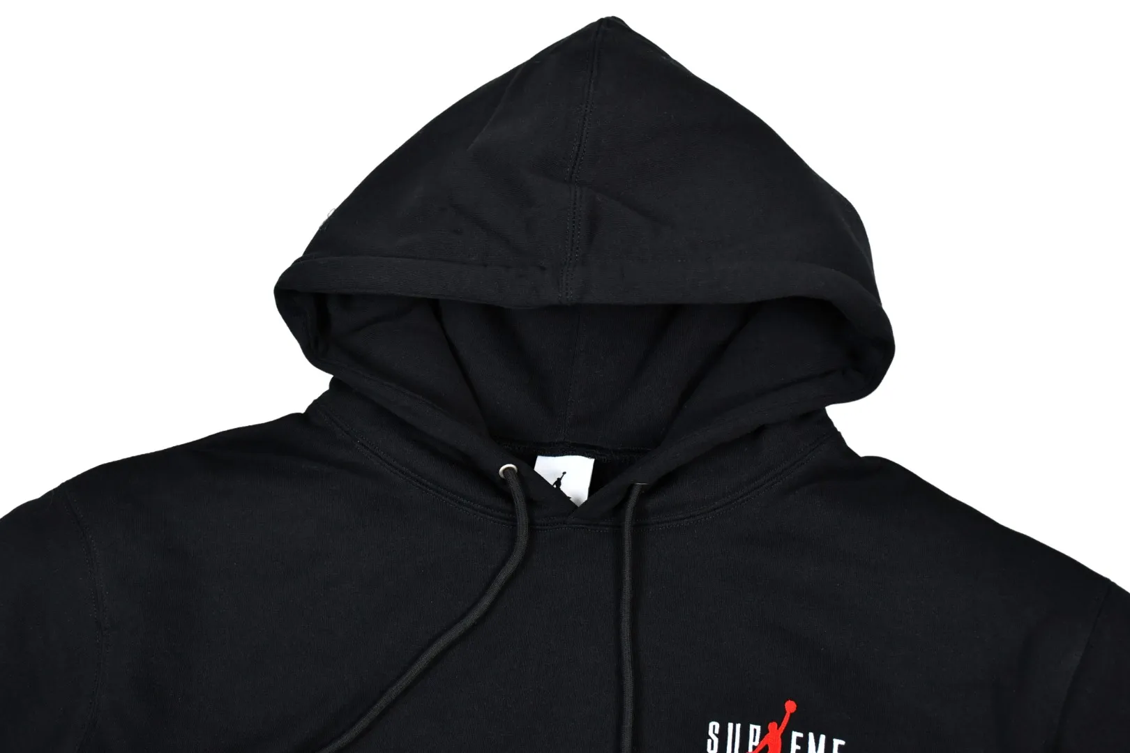 🅿️330 S285 top version Supreme x Jordan 24Fw AJ Jordan co-branded hooded velvet sweatshirt 1. Fabric: ZP test, custom woven and dyed, pure cotton 460G plus velvet main fabric 2. Embroidery: Embroidery equipment, using Behringer BEKS-Y924 machine (one level higher than Tajima embroidery machine) Embroidery thickness, saturation and size are consistent with ZP 3. Sewing process: Twelve places on the whole garment are made with four-needle and six-thread boneless splicing technology, processed by experienced foreign trade factories (ordinary factories cannot do it) 4. Hem and cuffs: all use 520G non-elastic threads (low-end products use elastic threads to cause the hem and cuffs to appear wavy) 5. Customized ZP main logo/washing water mark/tag/packaging bag (equipped with an extra-large thickened handbag) Color: black Size: S~XL