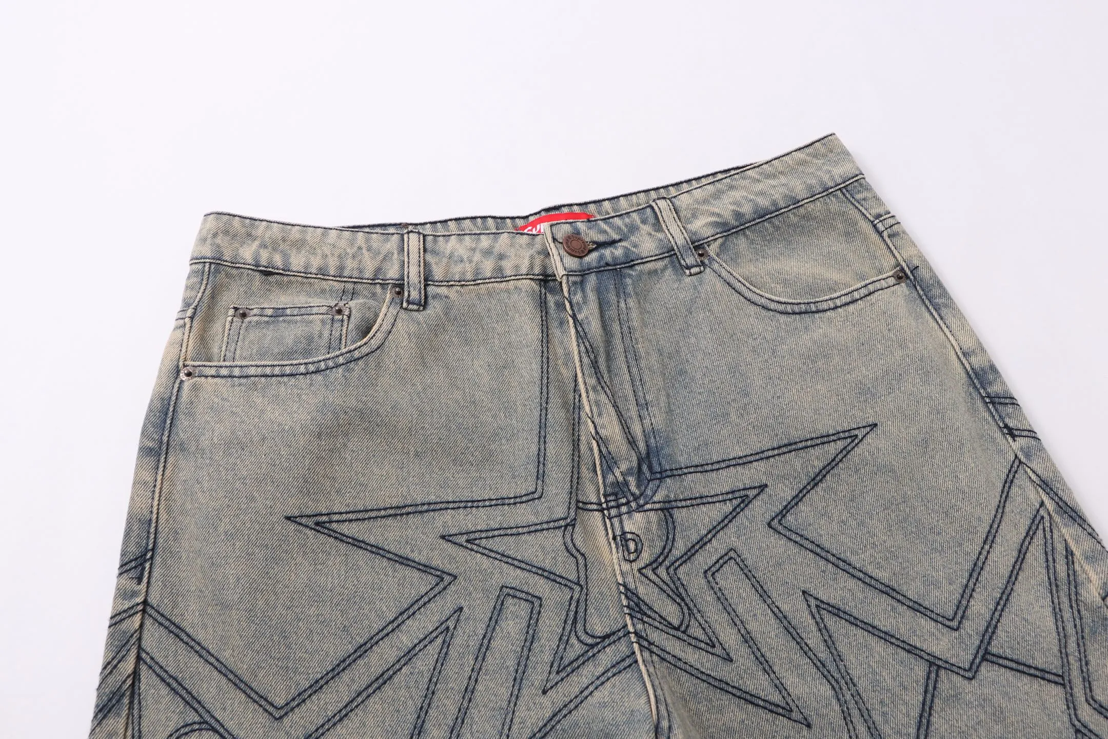 P260 model number: H88 Supreme & SS25 Paris-limited five-pointed star jeans for the opening season. Large R embroidered color jeans. Styles with different wash textures are very friendly to people with thin legs and thick legs. The slightly flared version is very flattering to the leg shape. Moderate length that never goes out of style, easy to match with casual, basic styling for various styles, a must-have in the wardrobe! The fabric is stiff but also makes the upper body soft without losing texture. The washing process is even more perfect. It is a must-have item for everyone! ! ! Washed wheat, hang tag, pants label, three labels complete Size: 30-32-34-36 Color: blue