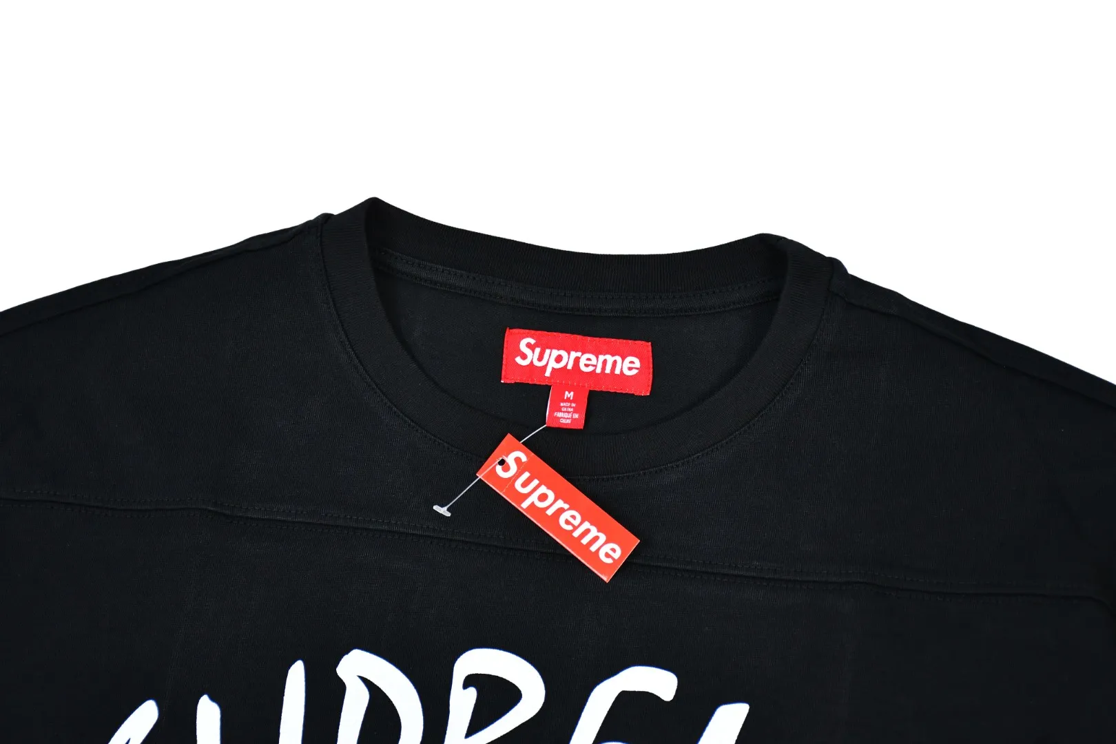 🅿️240 S261 top version Supreme 24ss 99 L/S FOOTBALL TOP 198 printed long sleeves ZP test custom-woven and dyed pure cotton 320g fabric Printing uses thermoset ink printing, also known as plastic ink, or self-adhesive ink. Its ingredients are: mainly composed of polyvinyl chloride (PVC) and phthalates. PVC and phthalates, color fixing agents, stabilizers, and thickeners are mixed to form thermoset ink. It is not the digital direct printing advertised on the market. The printing texture of thermoset ink is unachievable by digital direct printing. Customized ZP co-branding Main label/wash water label/tag/packaging bag (equipped with extra large thickened handbag) There is a probability of passing the inspection version, and the original packaging picture has a high probability of passing. Size: S-XL