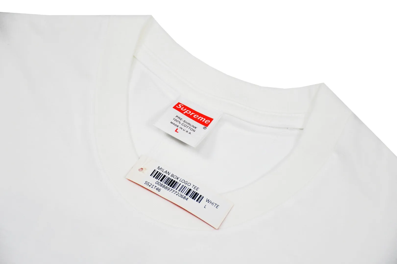 S64💰p130 Top version Supreme 21ss Milan Box Logo Tee Milan opening limited Last Supper short-sleeved T-shirt. For those of us who focus on top-level Sup products, this short-sleeved one is naturally available. It adopts cylindrical seamless technology (original technology, there are no stitching bones on the side of the clothes, the focus of identification) The fabrics are all custom-woven and dyed, 280g weight, 100% cotton, cylindrical fabric. Cylindrical fabric is knitted fabric woven with a cylinder loom. The needles are distributed in a cylindrical shape on the fuselage. The gray fabric is a large cylinder that needs to be opened and shaped before it can be used further. There are no slits on the side of the clothes, so there is no washing label on the side of ordinary short-sleeves. There is only one collar label behind the neck. The printing is printed with thermosetting ink, also known as plastic. Ink, or self-adhesive ink, contains ingredients: mainly composed of polyvinyl chloride (PVC) and phthalates. PVC and phthalates, fixatives, stabilizers, and thickeners are mixed to form a thermal ink. Solid ink is not the digital direct printing advertised on the market. The printing texture of thermoset ink is something that digital direct printing cannot achieve. The collar label has a watermark anti-counterfeiting effect, a real anti-counterfeiting layer, a probability of passing the version, and a high probability of passing the original packaging picture. Size：S-XL
