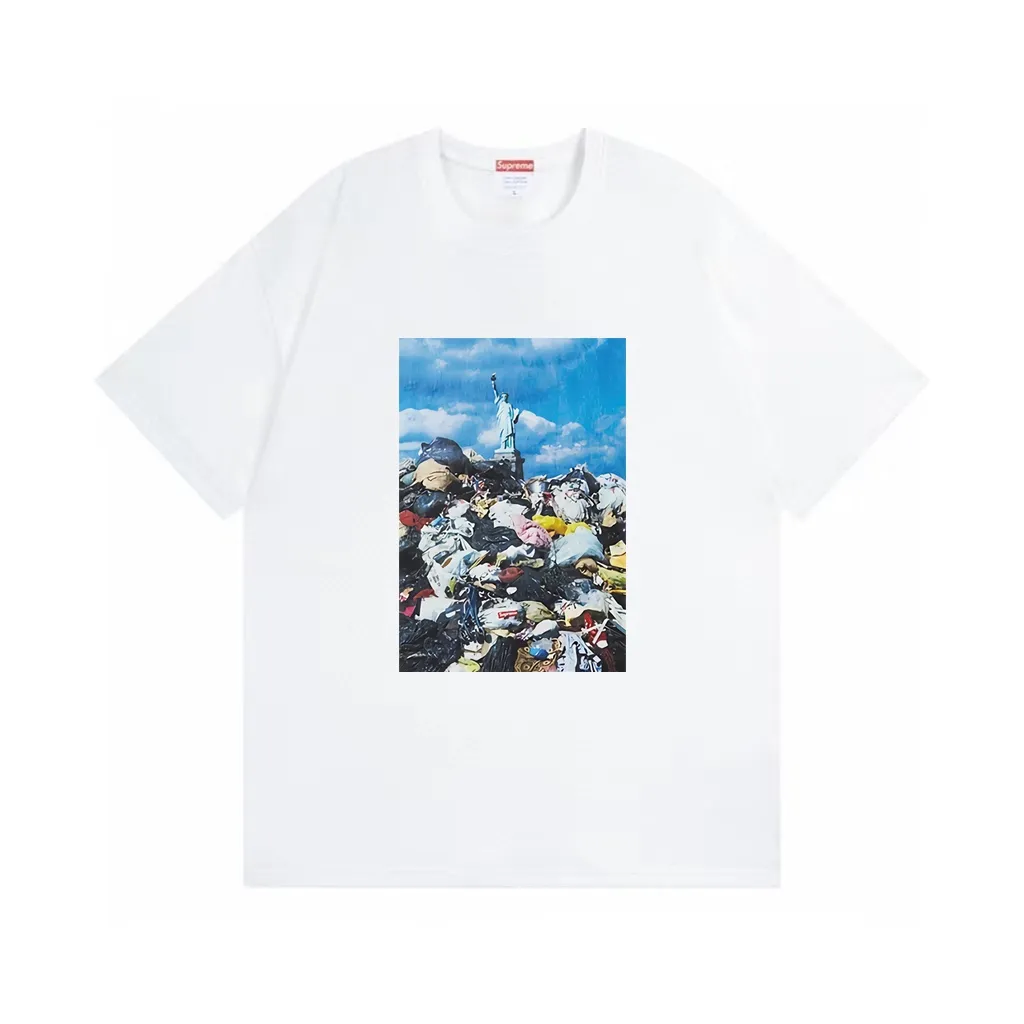 #S123 p110💰 SupremeFW22Week1Trash Tee landscape pattern printing, loose fit, using 260 grams of combed cotton double yarn, all three standards from fabrics to accessories are in compliance with ZP. Imported Matsui Company slurry printing will never crack. The whole piece adopts three-needle five-thread technology. The neckline-shoulder seam-sleeve seam is double-lined, which looks more three-dimensional and textured. The same process as the original version, classic version Feel free to compare zp. The whole piece adopts three-needle five-thread craftsmanship (neckline-shoulder seam-sleeve seam double thread, which looks more three-dimensional and textured). It has the same craftsmanship as the original original, classic version. Color: white, black, orange, gray. Size: S M L XL XXL