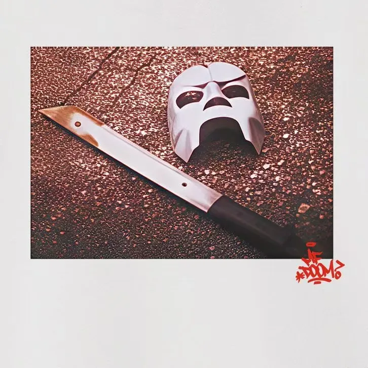 Style number S2207 #terry P160💰 Velvet P170💰 SupxMFDOOM FW23 mask with handwritten letters printed on the back Hooded sweatshirt Made of 400g large terry 430g silver fox velvet (drop shoulder large version) fabric Soft texture and no pilling Imported environmentally friendly printing glue The pattern is bright and three-dimensional Quality 💥Same style for men and women The upper body is trendy Color: black white gray Size: S M L XL XXL