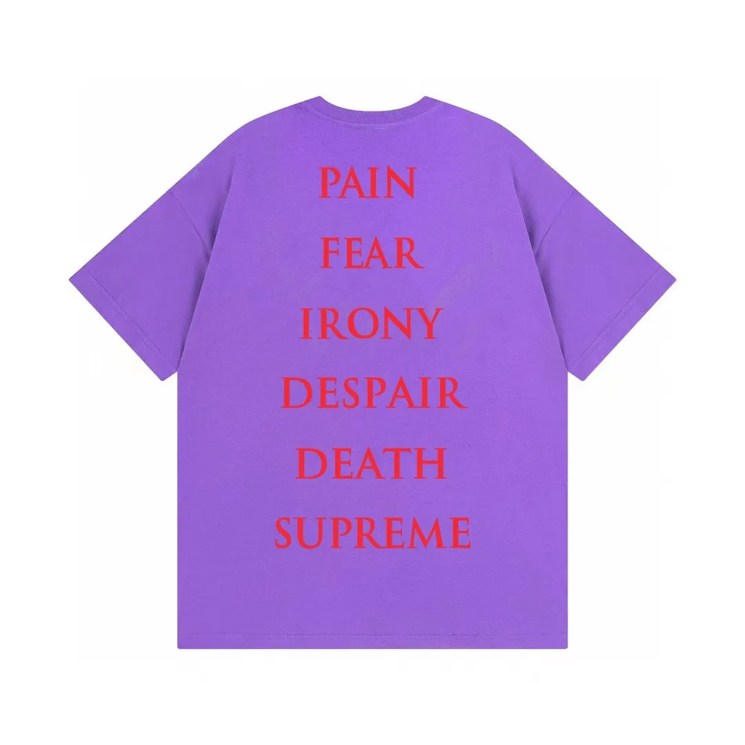 #S105 p110💰 Supreme Week4 xThe Crow co-branded Tee crow angel devil pattern print Loose fit Made of 260g combed cotton double yarn From fabrics to accessories, all three standards are complete and follow ZP Imported Matsui company slurry printing will never crack The whole piece adopts three-needle five-thread technology (neckline-shoulder seam-sleeve seam double line, looks more three-dimensional and textured) The same craftsmanship as the original version, classic version Feel free to compare zp. The whole piece adopts three-needle five-thread craftsmanship (neckline-shoulder seam-sleeve seam double thread, which looks more three-dimensional and textured). It has the same craftsmanship as the original original, classic version. Color: White, Black, Dark Green, Purple. Size: S M L XL XXL