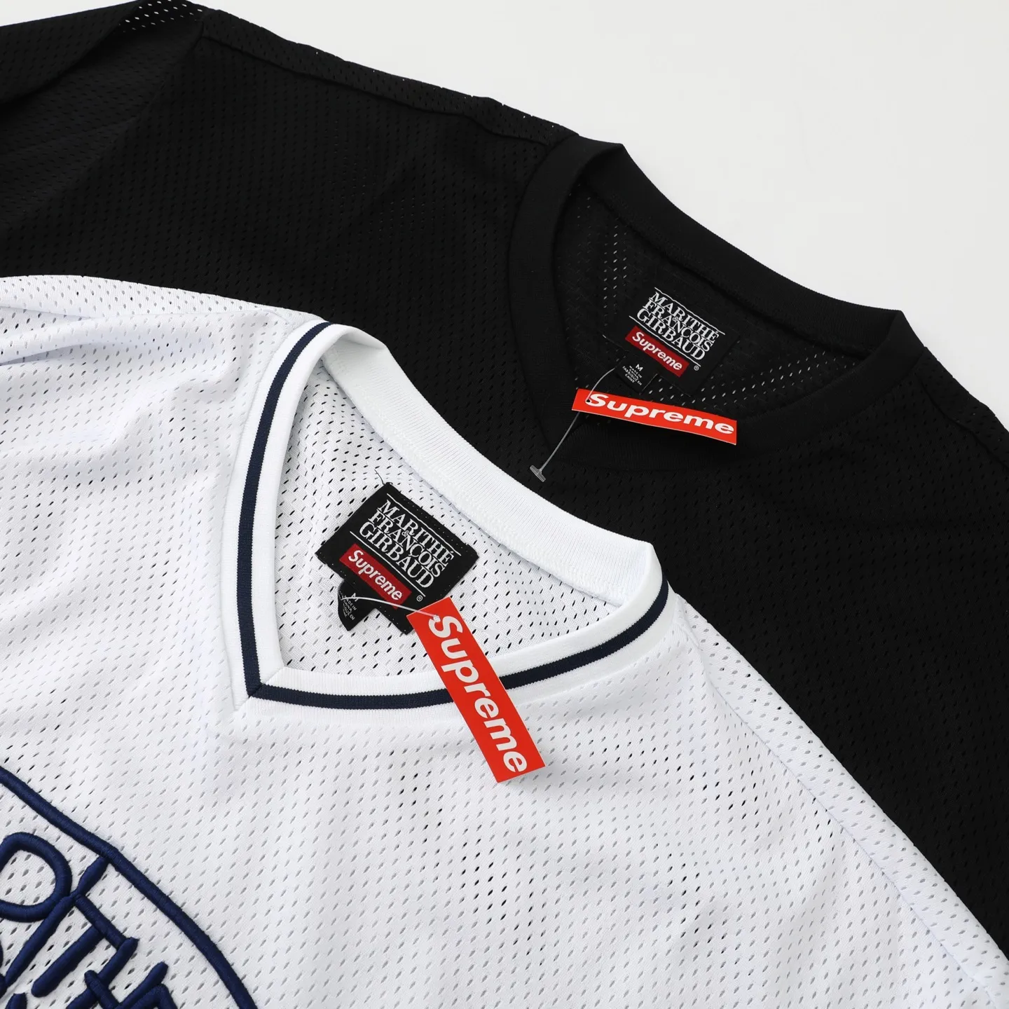 S634💰p230 Supreme Marithé François Girbaud co-branded loose mesh American ice hockey jersey with logo embroidered on the chest. Same style for men and women. 250g mesh fabric. Customized accessories. Complete. Color: black. White. Loose fit. Size: S M L 57 M 73 122 55 58 L 75 126 57 59 XL 77 130 59 60