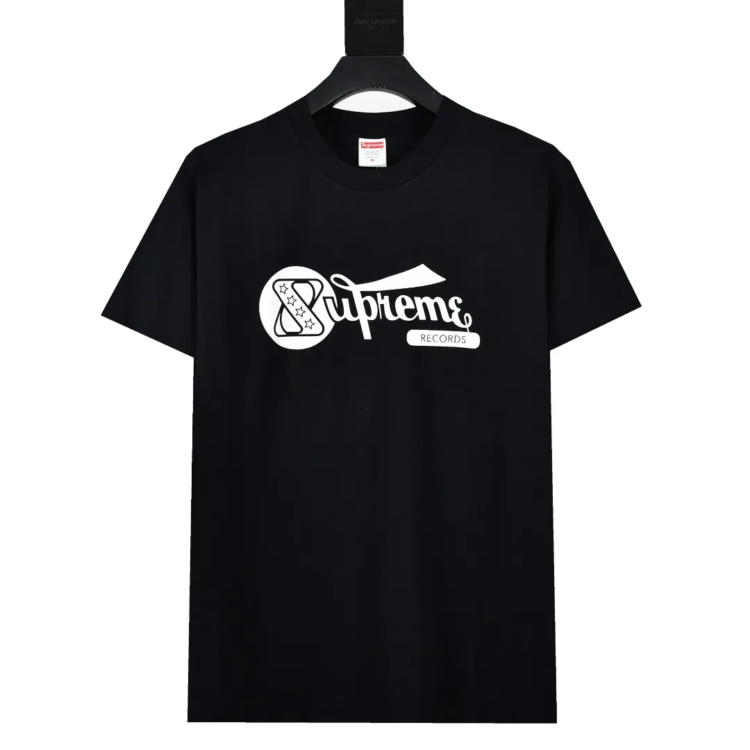 S352💰p130 Top version Supreme 24ss RECORDS recorded printed short-sleeved T-shirt. Refuse to look at pictures to make goods. Refuse to compare with wrong versions. Use cylindrical seamless process (original process. There are no stitched bones on the side of the clothes. Key points of identification) The fabrics are all custom-woven and dyed, 280g weight, 100% cotton, cylindrical fabric. Cylindrical fabric is a knitted fabric woven with a cylinder loom. The needles are distributed in a cylindrical shape on the fuselage. The gray fabric is a large cylinder, which needs to be opened and shaped before it can be used further. There are no slits on the side of the clothes, so there is no washing label on the side of ordinary short-sleeves. There is only one collar label behind the neck. The printing uses thermosetting ink printing imported from Belgium (different from conventional heat transfer printing), also known as plastic ink, or self-adhesive ink. Its ingredients are: mainly composed of polyvinyl chloride (PVC) and phthalates. PVC and phthalates, solid color The thermosetting ink is composed of a mixture of agents, stabilizers, and thickeners. It is not the digital direct printing marketed on the market. The printing texture of thermosetting ink cannot be achieved by digital direct printing. The collar label has a watermark anti-counterfeiting effect, a real anti-counterfeiting layer, a version with a high probability of passing the inspection, and the original packaging picture has a high probability of passing the test. Size：S-XL