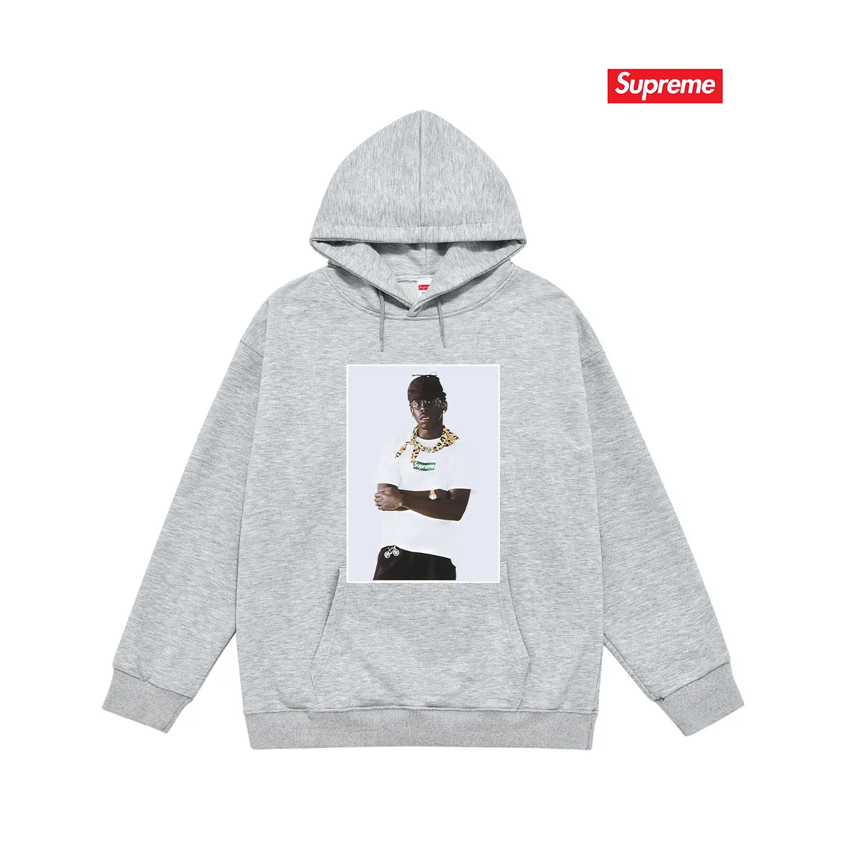 Style No. S2084 #terry P160💰 Velvet P170💰 Supreme FW24 Tyler The Creator Tee portrait print hooded sweatshirt Made of 400g large terry 430g silver fox velvet (off-shoulder large version) fabric, soft texture and no pilling Imported environmentally friendly printing glue The pattern is bright and three-dimensional Quality 💥Same style for men and women The upper body is trendy Color: black white gray Size: S M L XL XXL
