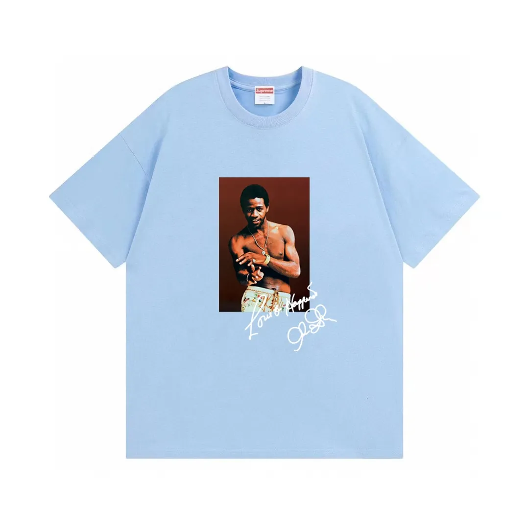 #S126 p110💰 SupremeSS22Week1AlGreenTee Al Green soul singer character print Loose version Made of 260g combed cotton double yarn From fabrics to accessories, all three standards are complete and ZP-imported Matsui Company slurry printing will never crack The whole piece adopts three-needle five-thread technology (neckline-shoulder seam-sleeve seam double line, looks more three-dimensional and textured) The same process as the original version, classic version Feel free to compare zp. The whole piece adopts three-needle five-thread craftsmanship (neckline-shoulder seam-sleeve seam double thread, which looks more three-dimensional and textured). It has the same craftsmanship as the genuine original, classic version. Color: Black White Red Brown Yellow Light Blue Pink Size: S M L XL XXL