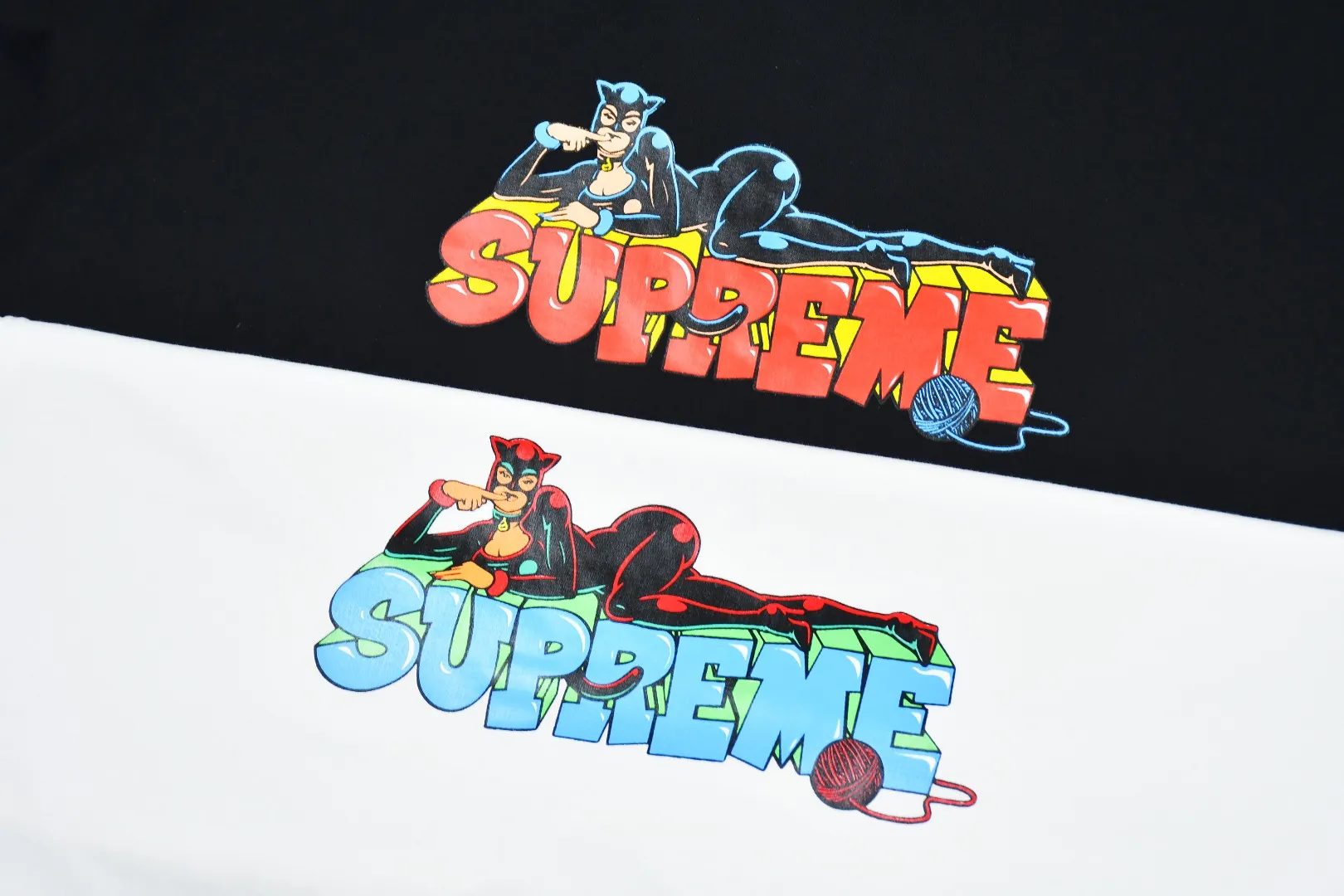 S212💰p136 Top version Supreme 22FW Week Catwoman Tee Catwoman printed short-sleeved cartoon letter pattern T-shirt. For those of us who focus on top-level Sup products, this short-sleeved one is naturally available. It adopts cylindrical seamless technology (original technology, there are no stitching bones on the side of the clothes, the focus of identification) The fabrics are all custom-woven and dyed, 280g weight, 100% cotton, cylindrical fabric. Cylindrical fabric is knitted fabric woven with a cylinder loom. The needles are distributed in a cylindrical shape on the fuselage. The gray fabric is a large cylinder that needs to be opened and shaped before it can be used further. There are no slits on the side of the clothes, so there is no washing label on the side of ordinary short-sleeves. There is only one collar label behind the neck. The printing is printed with thermosetting ink, also known as plastic. Ink, or self-adhesive ink, contains ingredients: mainly composed of polyvinyl chloride (PVC) and phthalates. PVC and phthalates, fixatives, stabilizers, and thickeners are mixed to form a thermal ink. Solid ink is not the digital direct printing advertised on the market. The printing texture of thermoset ink is something that digital direct printing cannot achieve. The collar label has a watermark anti-counterfeiting effect, a real anti-counterfeiting layer, a probability of passing the version, and a high probability of passing the original packaging picture. Size：S-XL