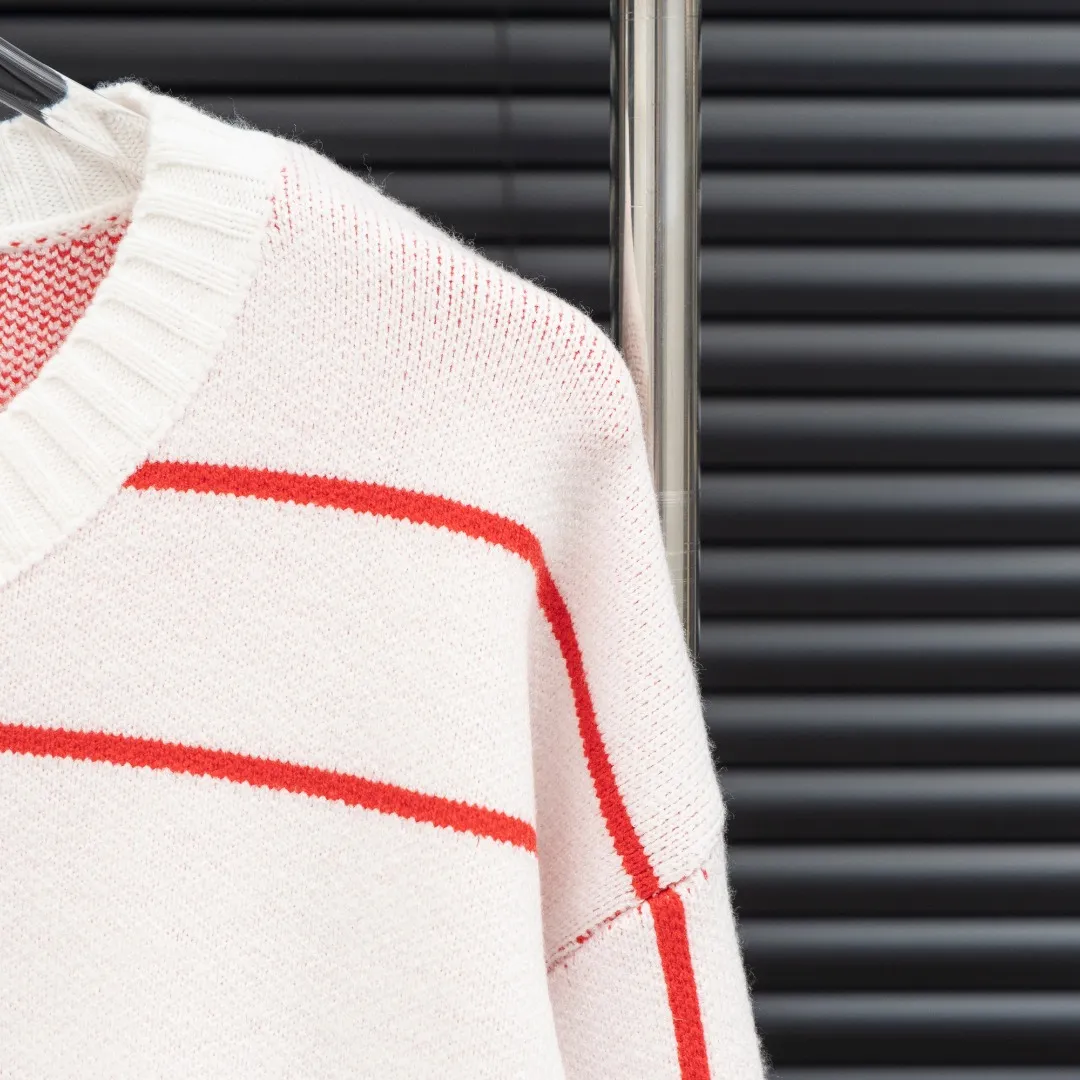 P300 Style: SUPREME unicorn arm knitted long-sleeved sweater Size: S-XXL Fabric: Wool blend Accessories: Full set of customized original accessories No gender distinction, same style for men and women